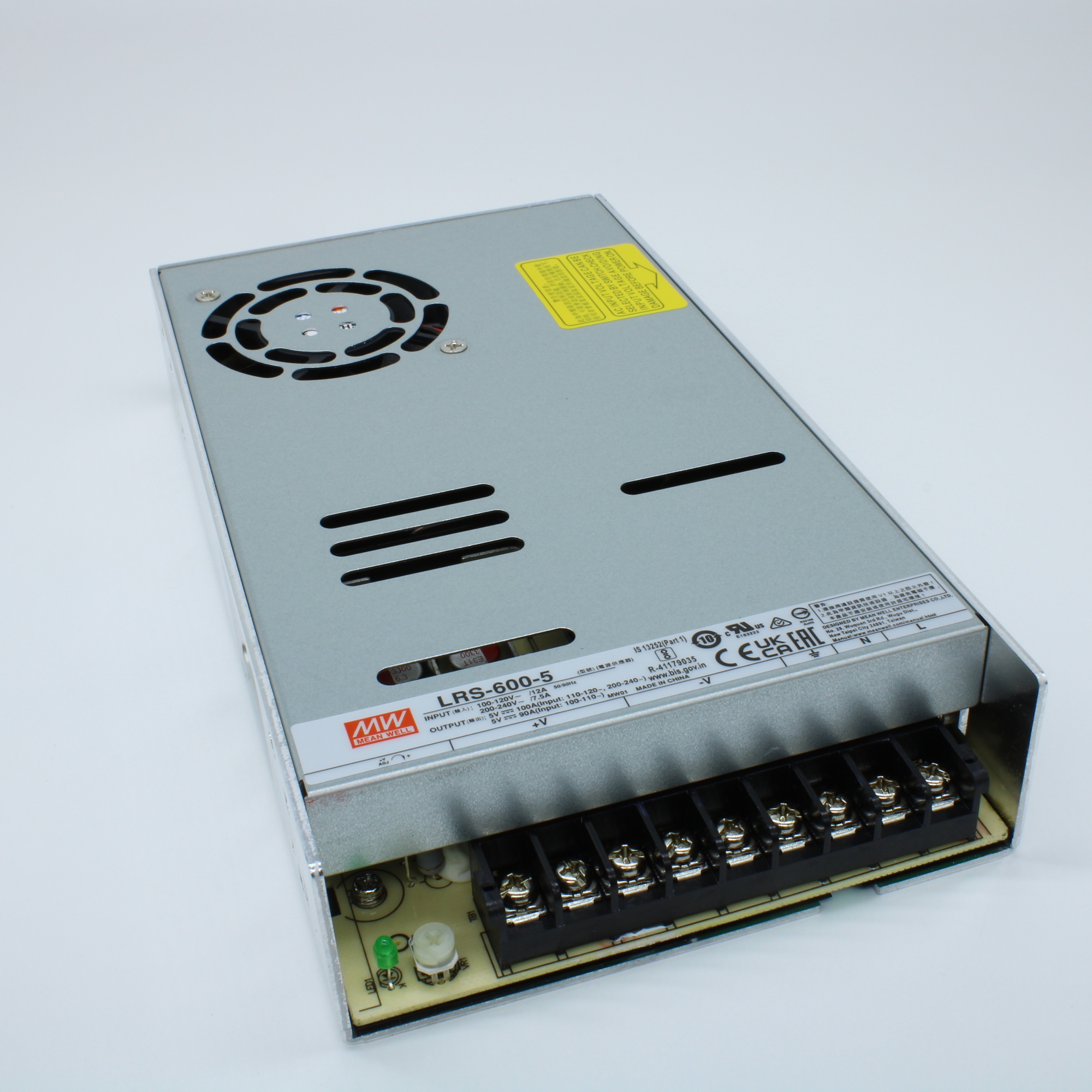 LRS-600-5 - AC-DC, 500Вт, вход 90…264В AC (переключатель), 47…63Гц, выход 5В/100A, рег.вых=4.75…5.5В, изоляция 3000В AC, в кожухе 225х124х41мм, -20…+65°С