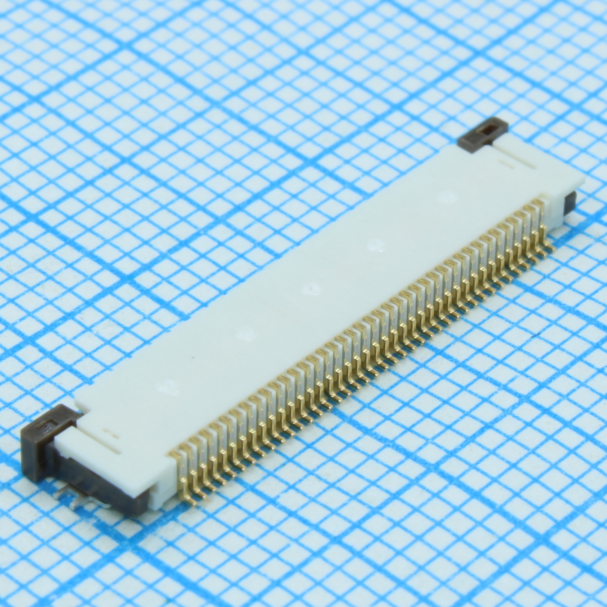 541044031 - Соединитель FFC/FPC 40 контактов шаг 0.5мм угловой SMD серия Easy-On™ лента на катушке