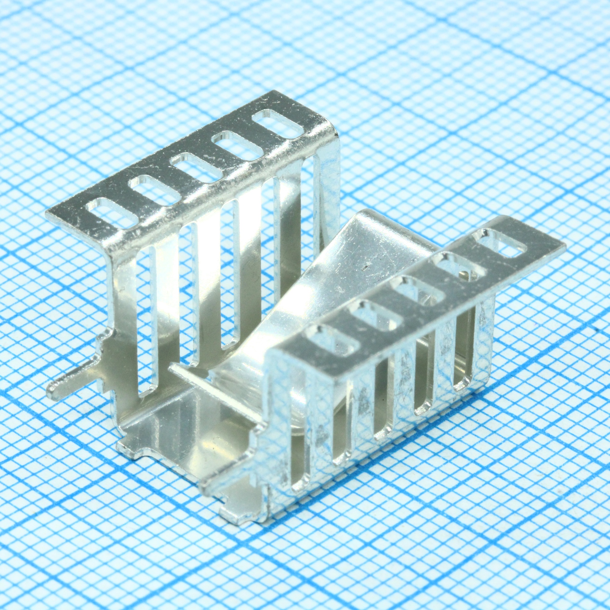 FK267MI220V - Радиатор пассивный для корпуса TO-220 вертикальный медный