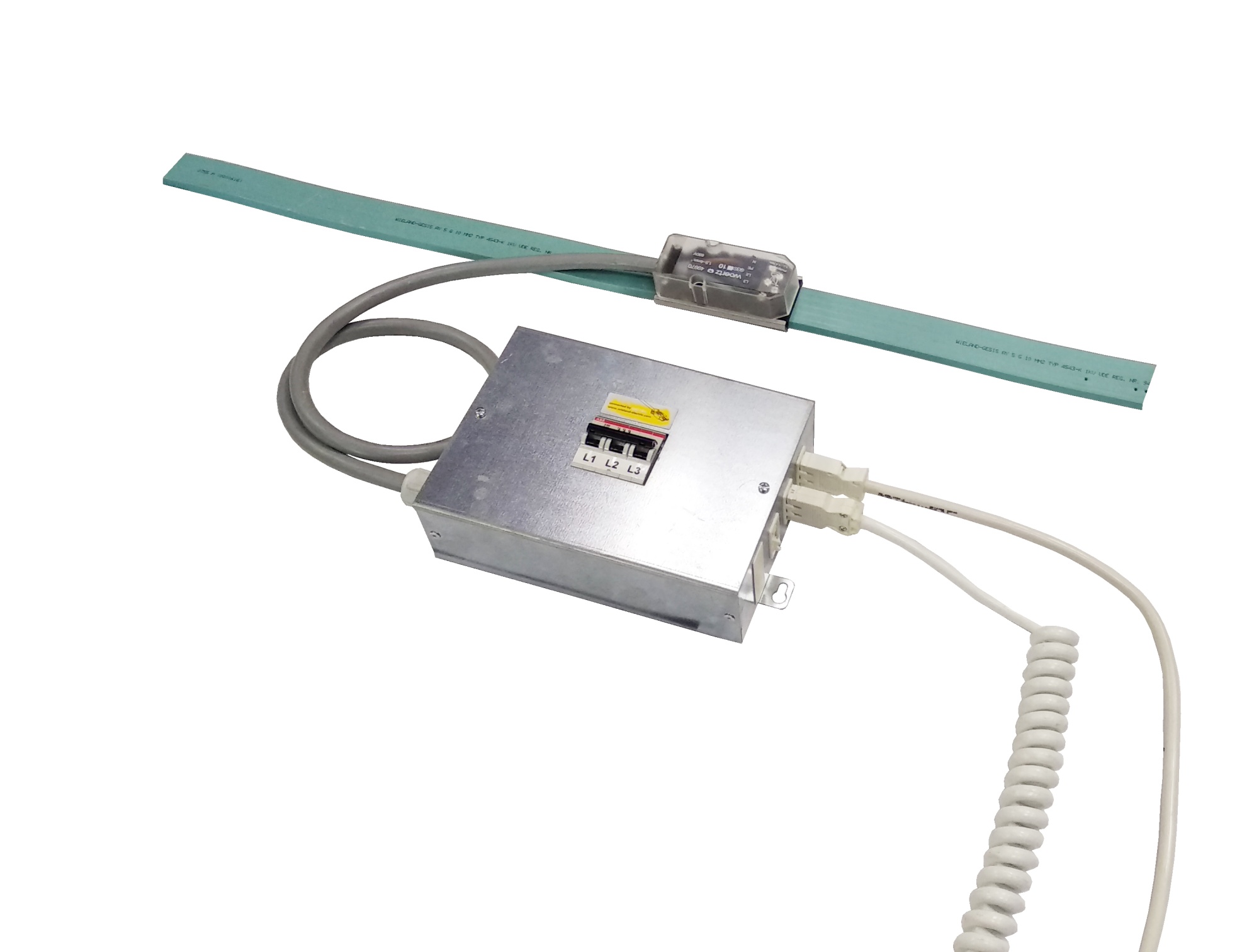 Адаптер G0.000.0614.7 - Распределительное устройство, для подключения к плоскому кабелю серия gesis NRG, 5x10 мм кв., 3 выхода gesis GST18i3, оснащен автоматическими выключателями всех фаз номинальное напряжение: 250V / 400V, номинальный ток: 20А, металл