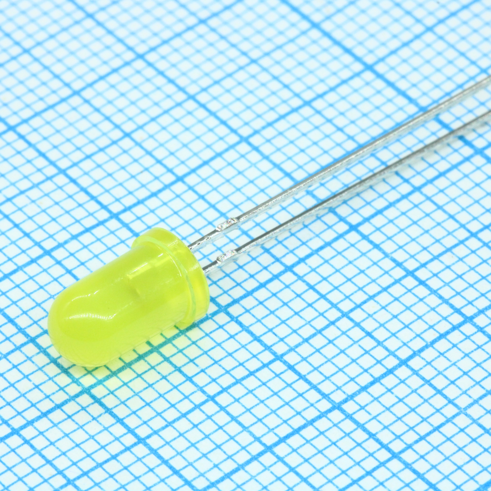 FYL-5013UYD - Светодиод 5 мм, суперяркий желтый, матовый, 590 нм, 1000 мКд, 60°