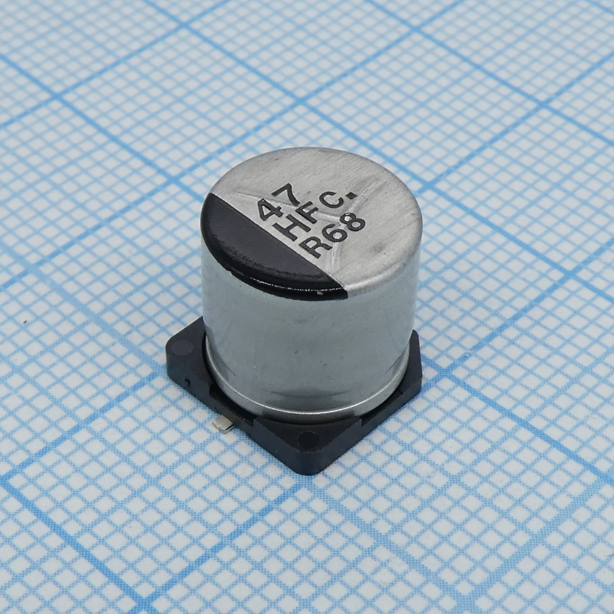 EEEFC1H470P - Конденсатор алюминиевый для поверхностного монтажа 47мкФ ±20% 50В 105°С 1000час 500мА 10X11 автомобильного применения