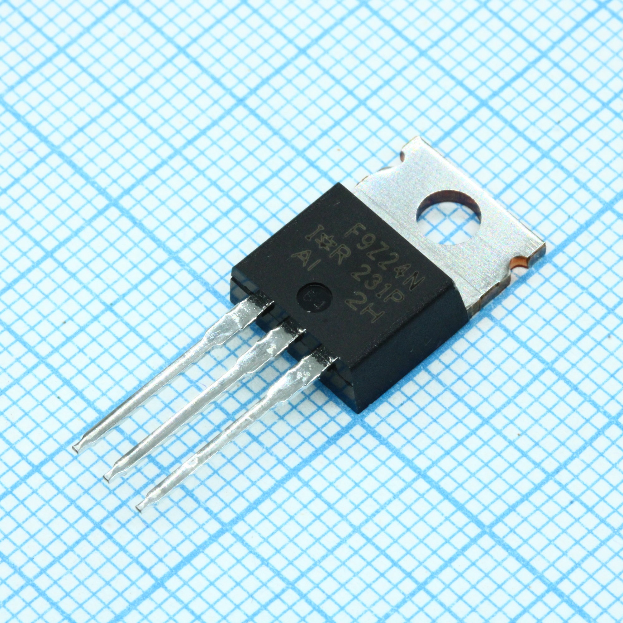 IRF9Z24NPBF - Транзистор полевой MOSFET P-канальный 55В 12А 45Вт