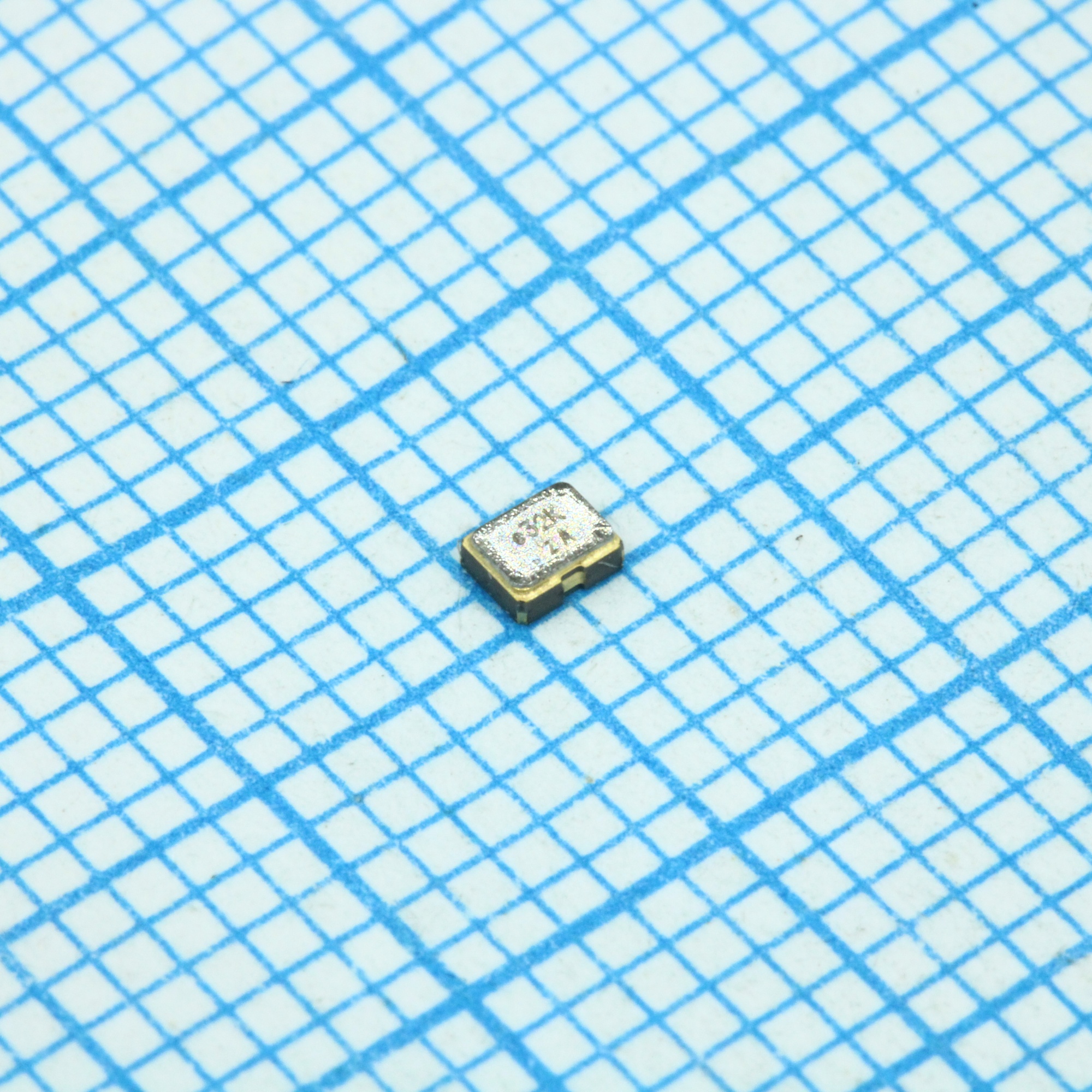 KM3270004 - Генератор кварцевый 32.768кГц КМОП SMD