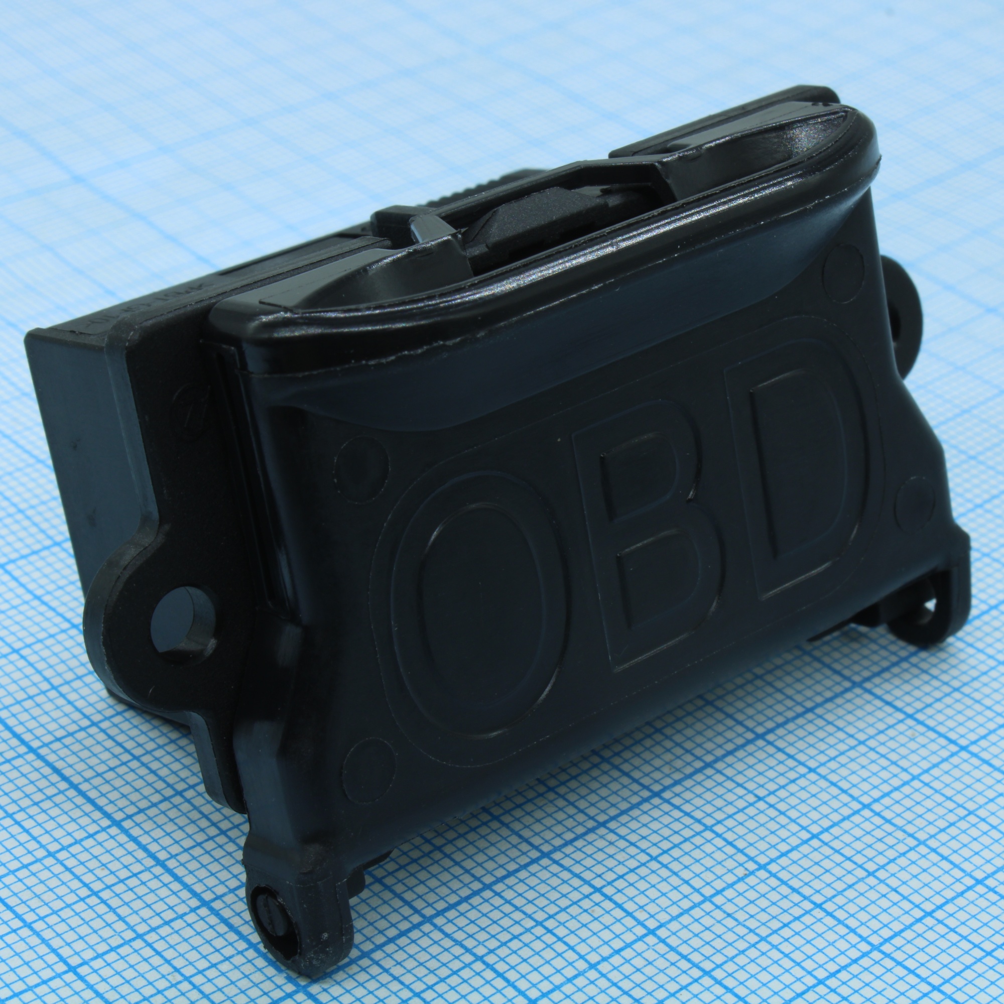 1418985-2 - Пластиковая крышка для разъема 1418984-1 / 1121501615DG001 с фиксацией на панели