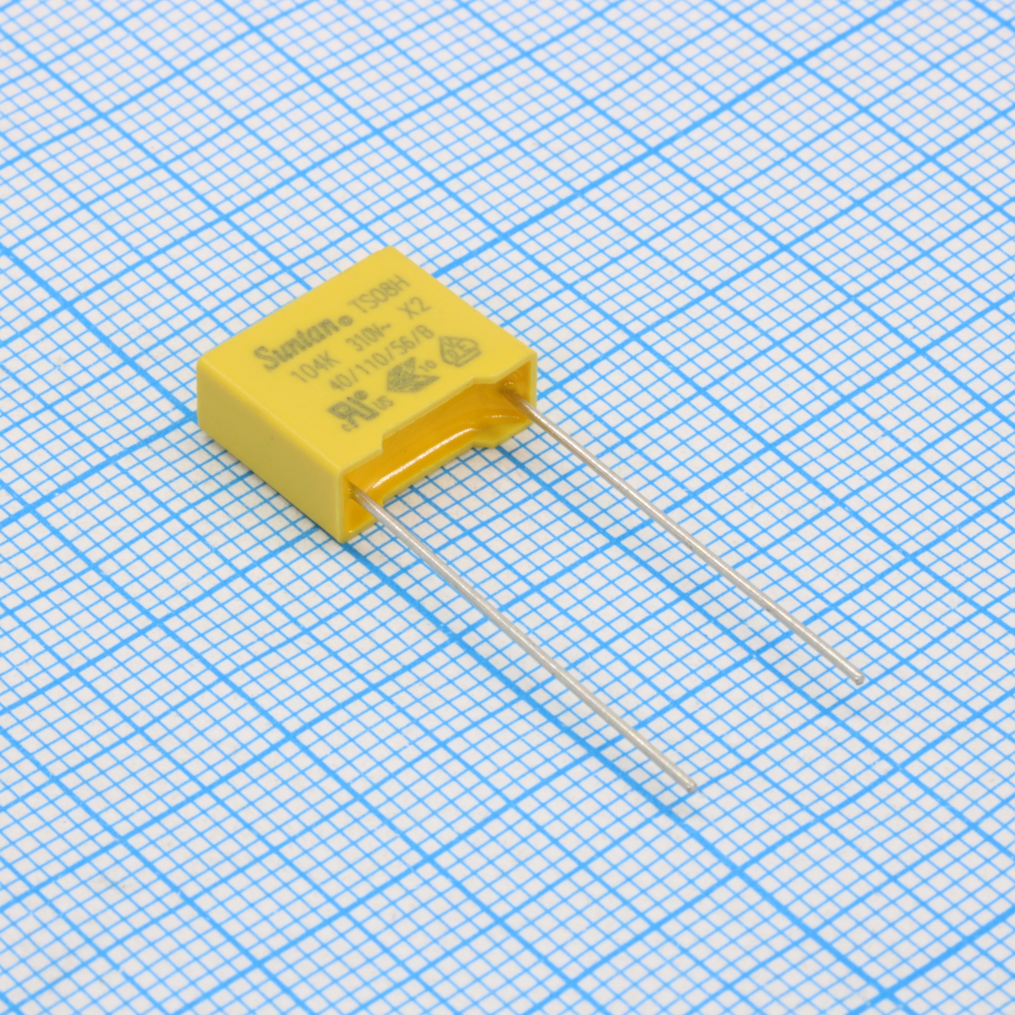 TS08H0A9104KRB0D0R - Пленочный помехоподавляющий конденсатор X2,  0.1uF ±10%, 310VAC, радиальные выводы с шагом 10mm, (13 x 6 x 12mm)