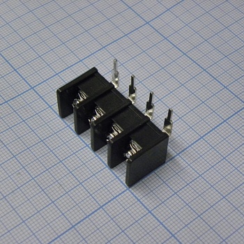 DG35R-B-04P-13-00A(H) - Барьерный клеммный блок 4 контакта. Серия DG35R-B