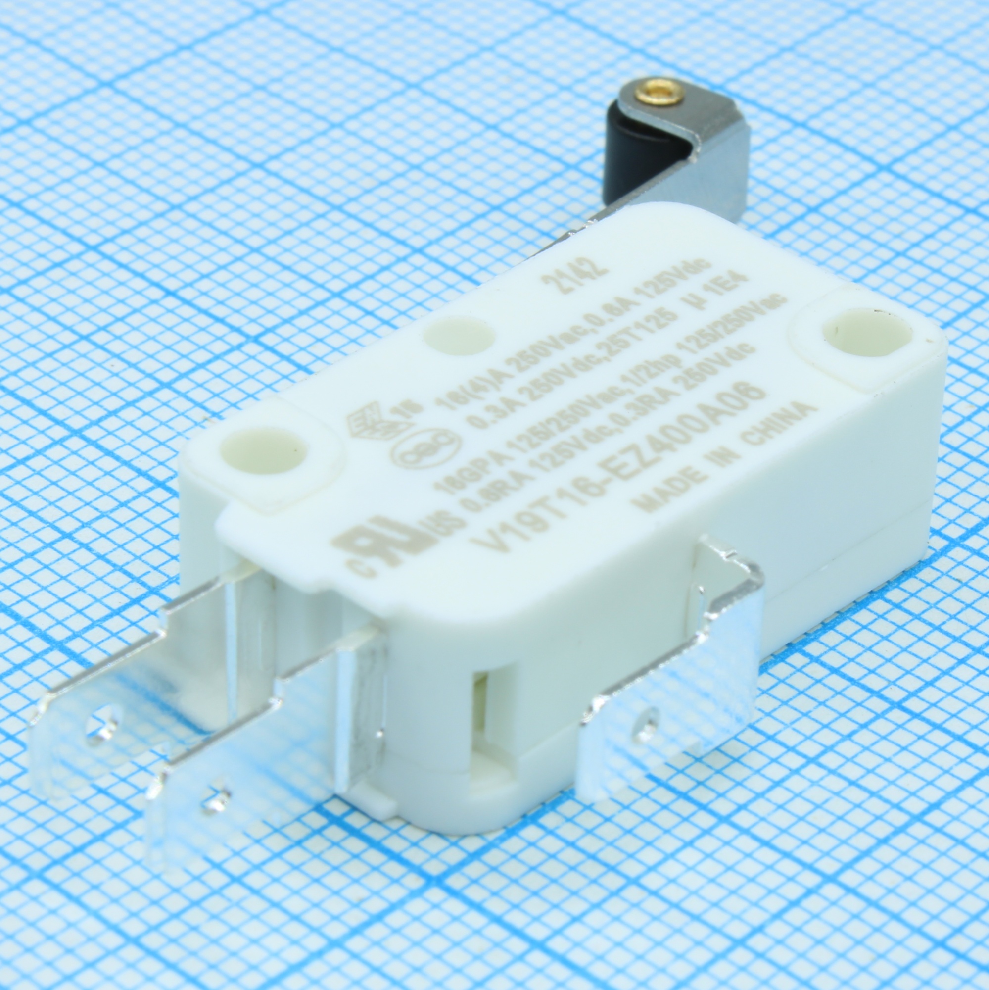 V19T16-EZ400A06 - Микропереключатель SPDT 250В 16А