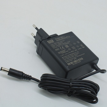NGE65E24-P1J - AC-DC, 65Вт, сетевой адаптер, выход 24В/2.71А, вход 80...264В AC, 47...63 Гц, изоляция 4000B DC, 2xMOPP, 62x30*x65мм, -30...+70C, евровилка, выходной разъем 11мм, диам. 5.5х2.1мм