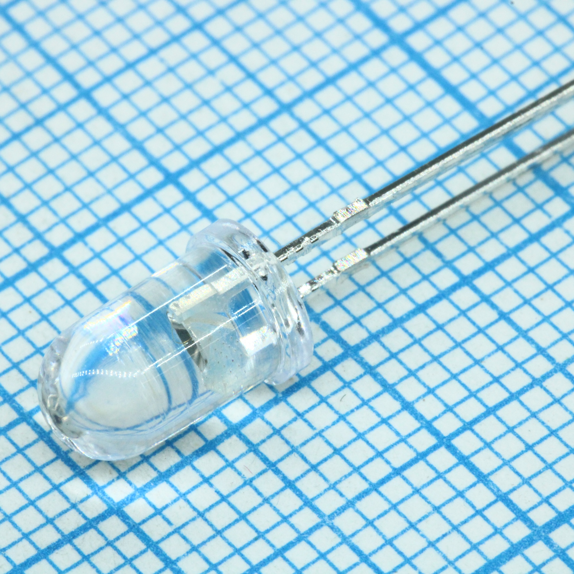 FYL-5013SUGC1C - Светодиод 5мм/желто-зеленый, прозрачный 2000мКд 15°