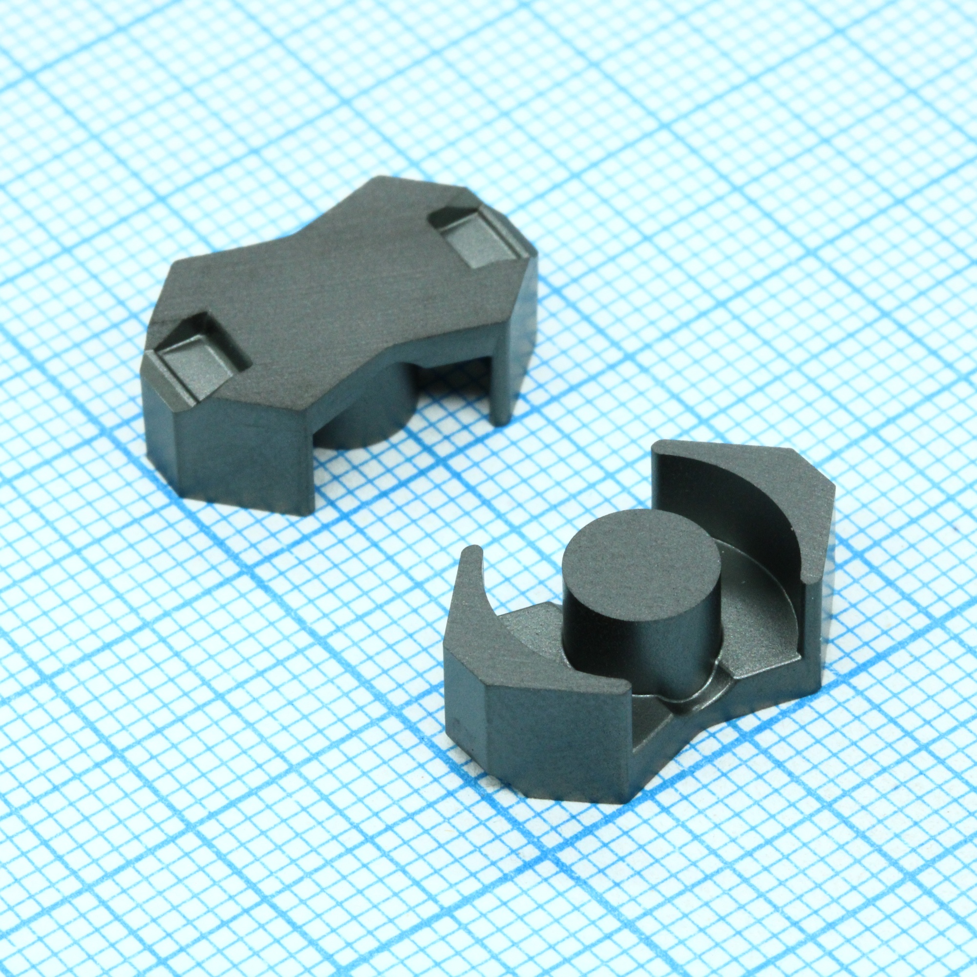 B65807J0000R095 - Сердечник RM6 N95 2800нГн -20%...+30% 100кГц 100°C, пара