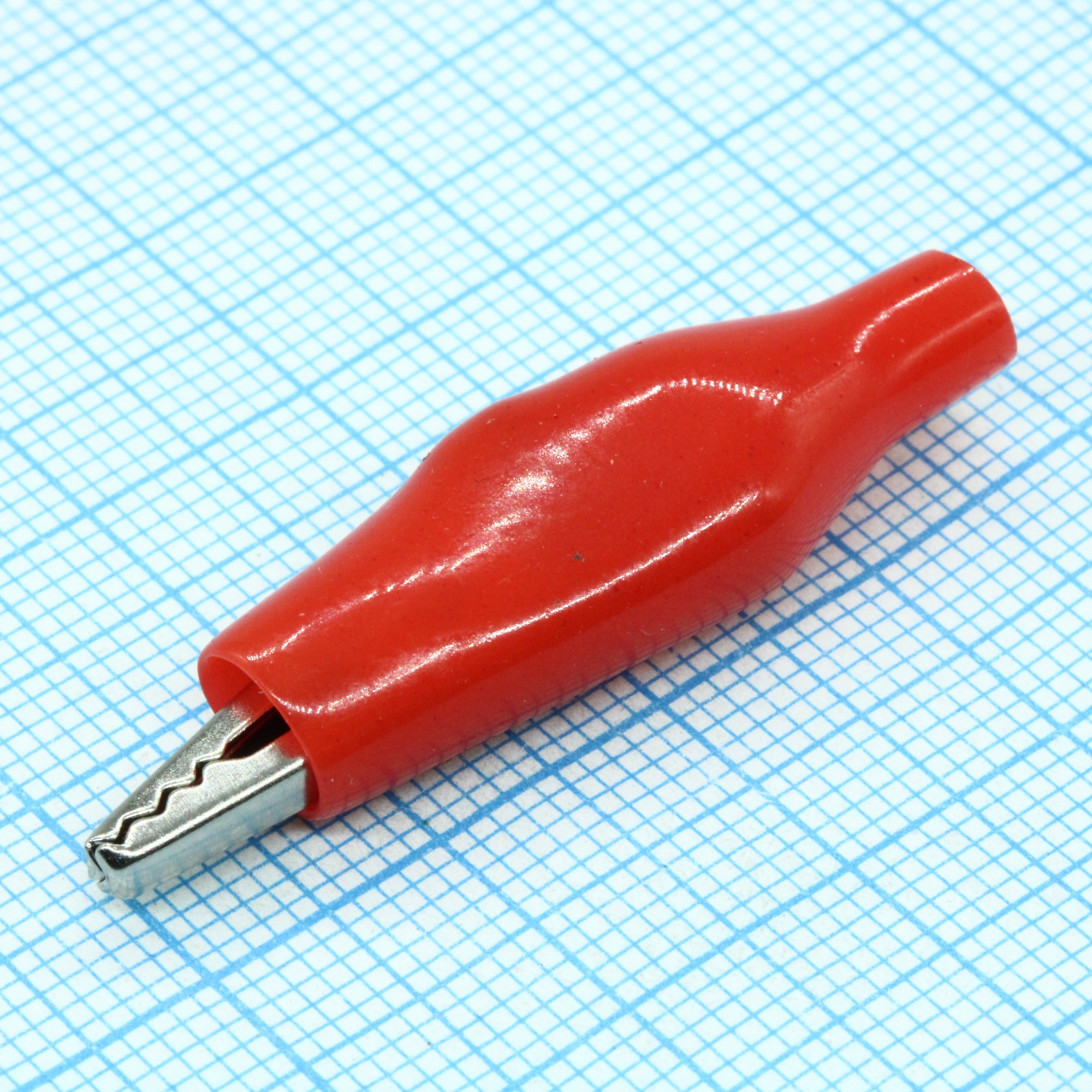 AG-103A-C/R - Зажим "Крокодил" с изолятором красный, 3А, 26.5мм