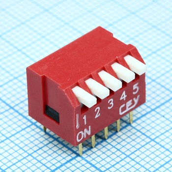 DS1040-05RT - DIP-переключатель с выступающим движком.