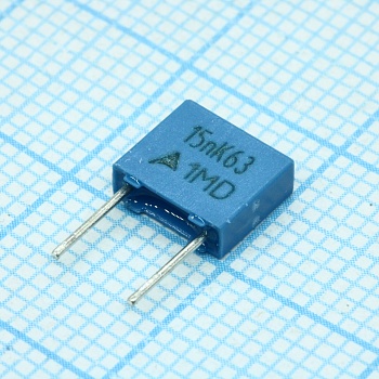 B32529C0153K - Конденсатор металлоплёночный полиэтилентерефталатный 0.015мкФ 63В ±10% (7.3х2.5х6.5мм) шаг выводов 5мм 125°С автомобильного применения россыпь