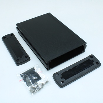 ALUG704BK160-BK - Алюминиевый черный корпус с черными пластиковыми торцевыми панелями