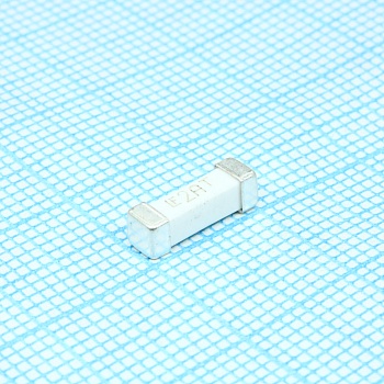 0461002.ER - Предохранитель для поверхностного монтажа 2А медленнодействующий