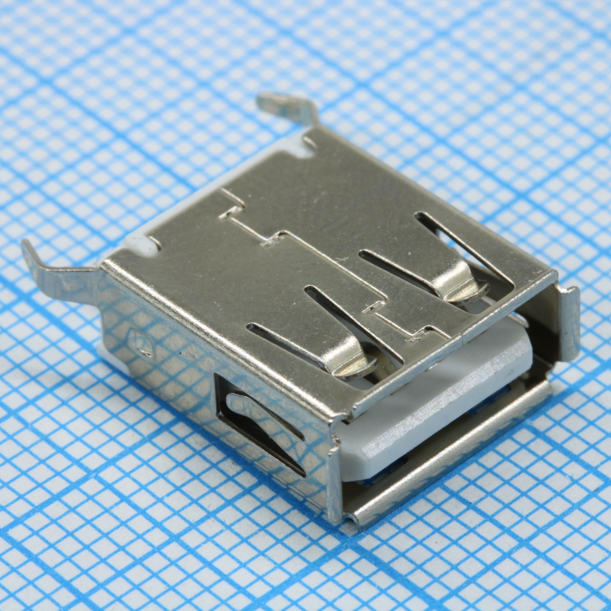 DS1095-10-WNB0-FE - Разъем USB 2.0  type A (розетка) на плату (TНT)