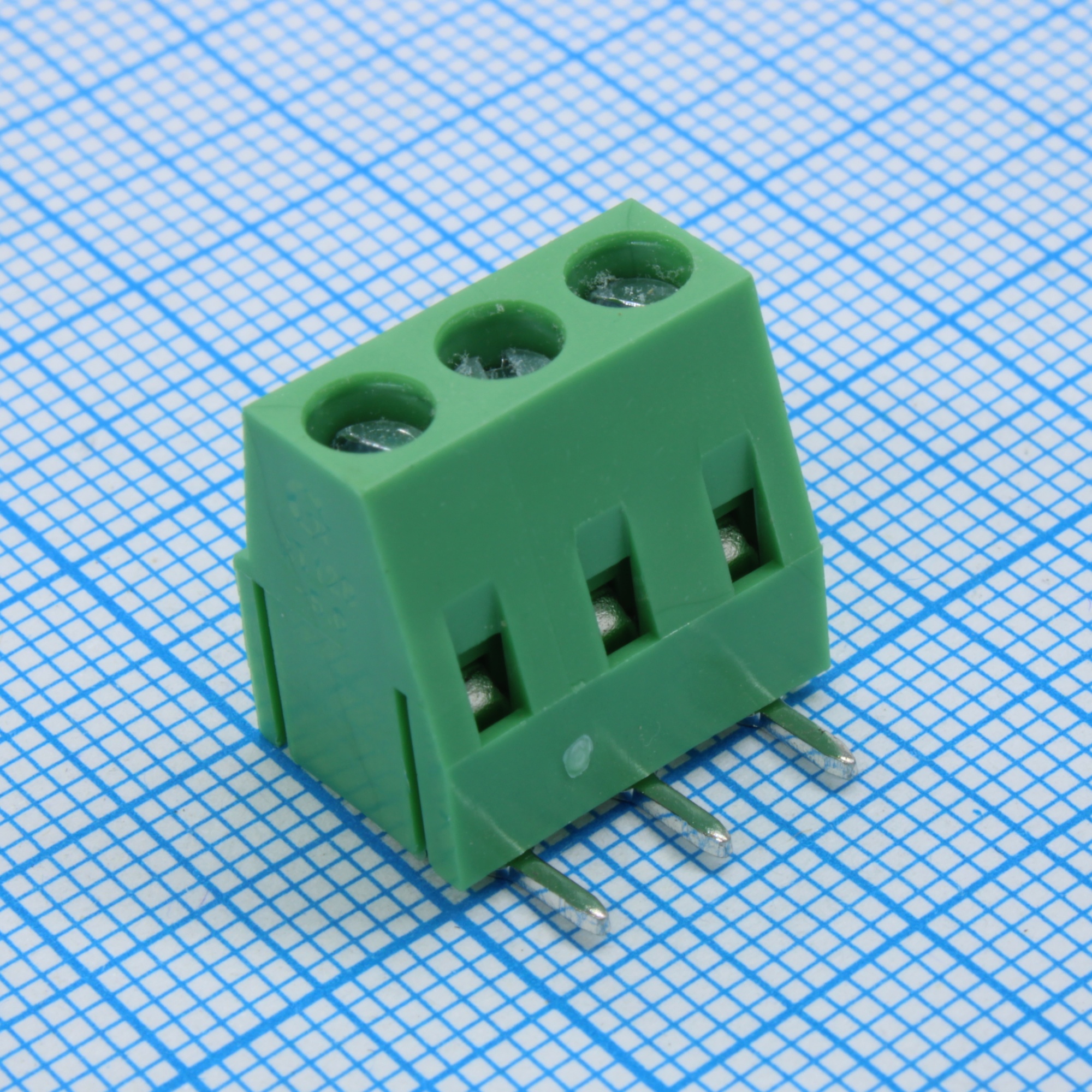 GT128R-5.0-03P-14-00 - Винтовой клеммный блок c рельефной обоймой, 3 контакта. Серия GT128R-5.0