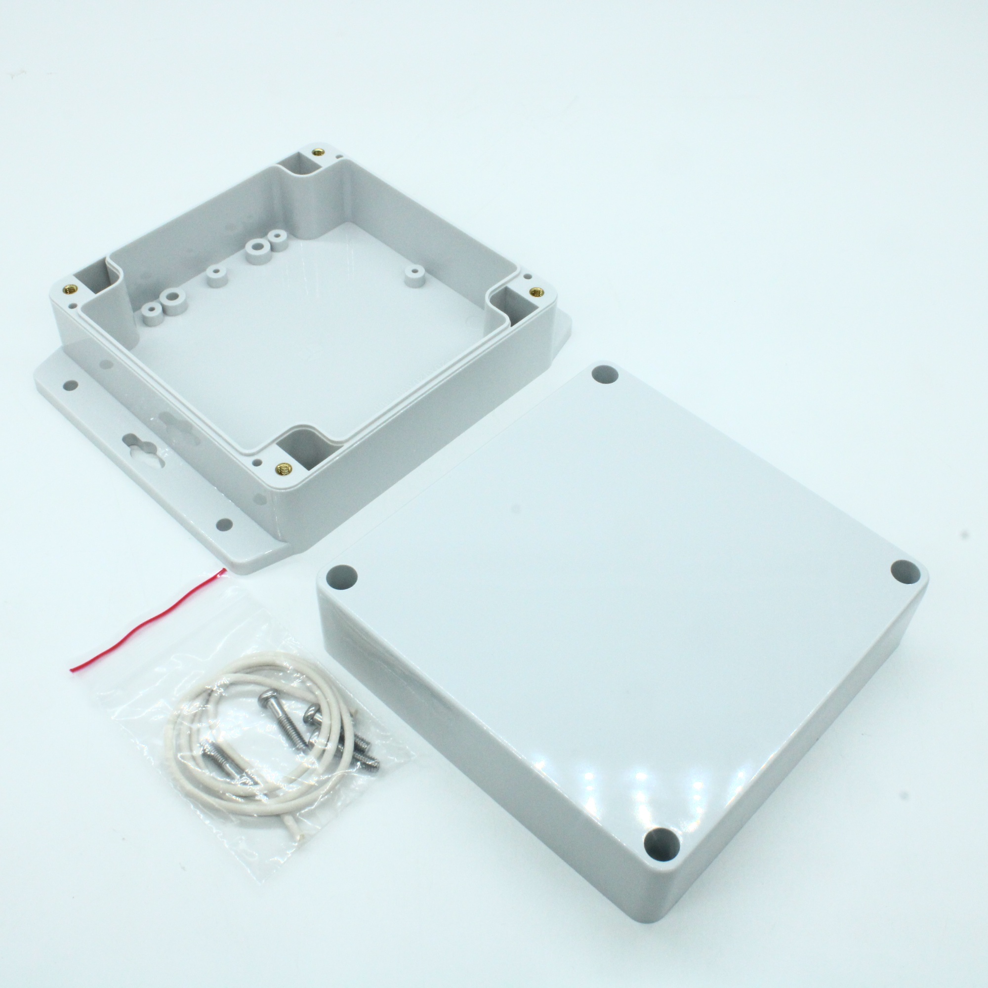 G278MF - Герметичный корпус из поликарбоната с фланцем, IP65, светло-серый