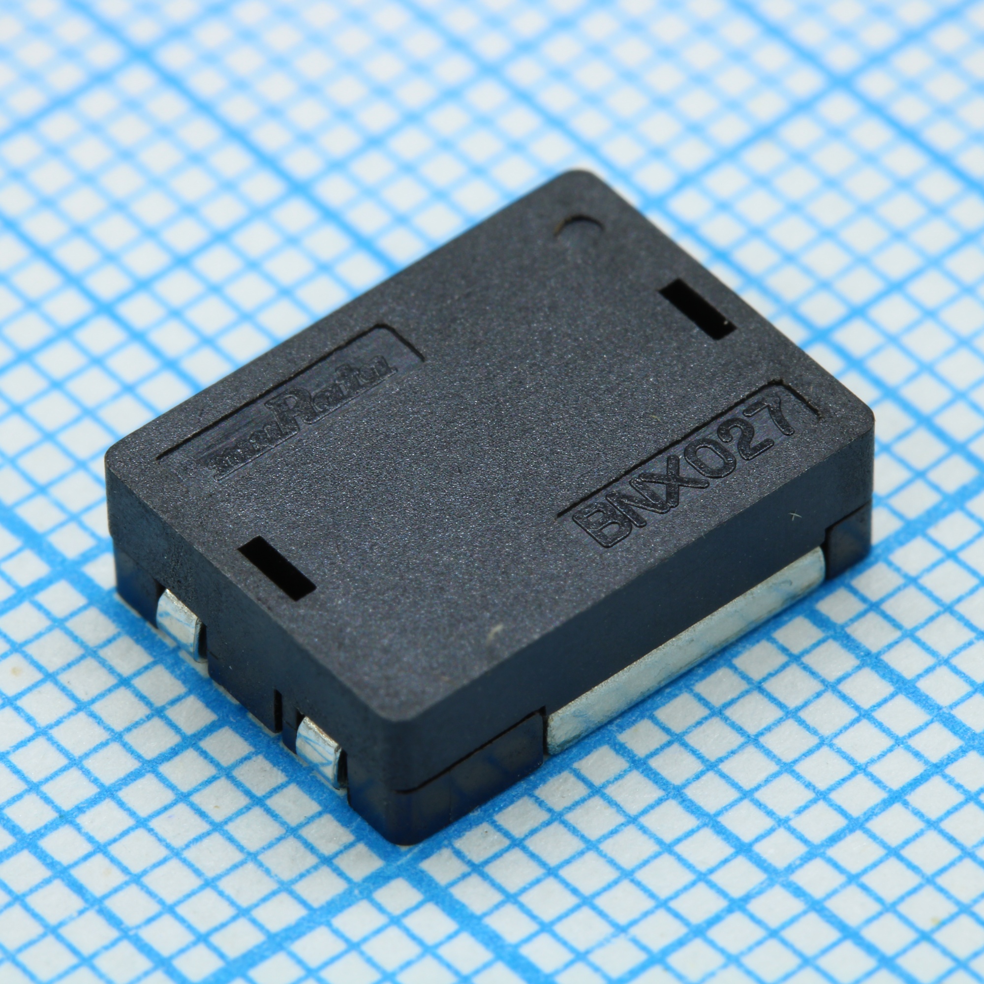BNX027-H01L - EMI фильтр индуктивно-емкостной 20A 50В 35дБ плоский SMD автомобильного применения лента на катушке