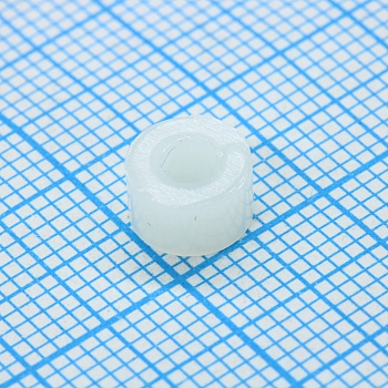 L-KLS8-0114A-LED-4 - Втулка пластмассовая 4мм