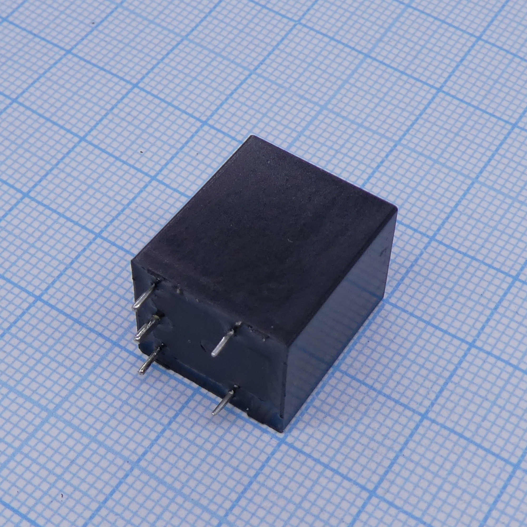 4117-U-Z-10-12VDC-1.0 - Сверхминиатюрное мощное силовое реле одна контактная группа-два направления с нейтральной регулировкой 10А катушка 12В 1Вт