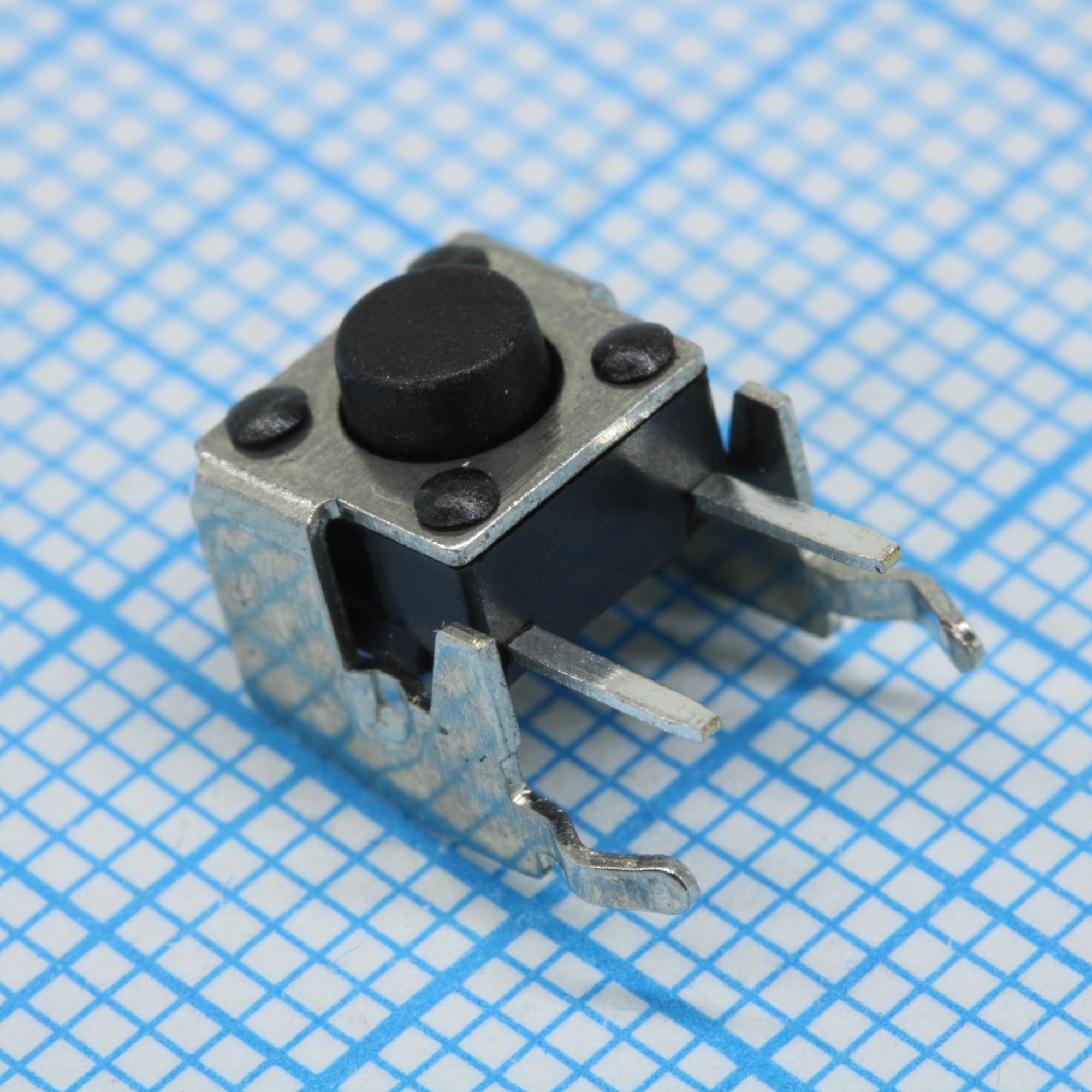 DS1041-21-2038KKA16020 - Кнопка тактильгая угловая OFF-(ON), 0.1 А (ТНT)