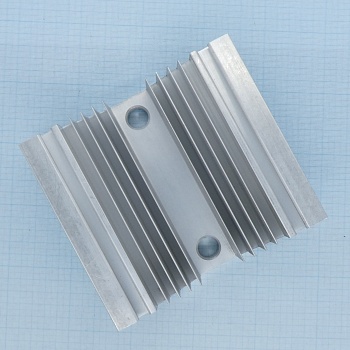 ОХЛАДИТЕЛЬ 0243  d42мм - (170*150*170) 220 Вт