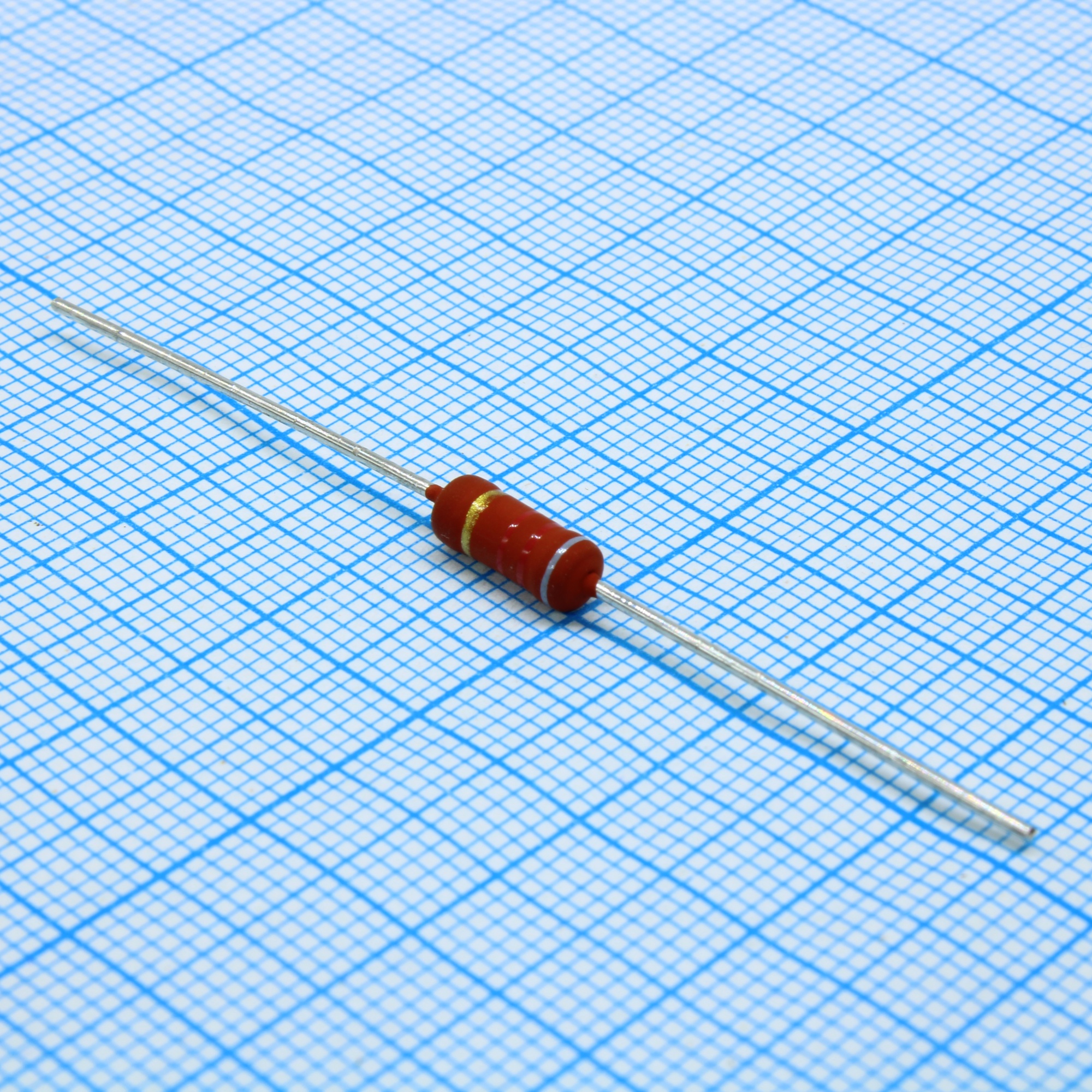 PR02000208201JR500 - Резистор металлопленочный 8.2кОм ±5% 2Вт ±250ppm/°C конформный аксиальный автомобильного применения лента на катушке