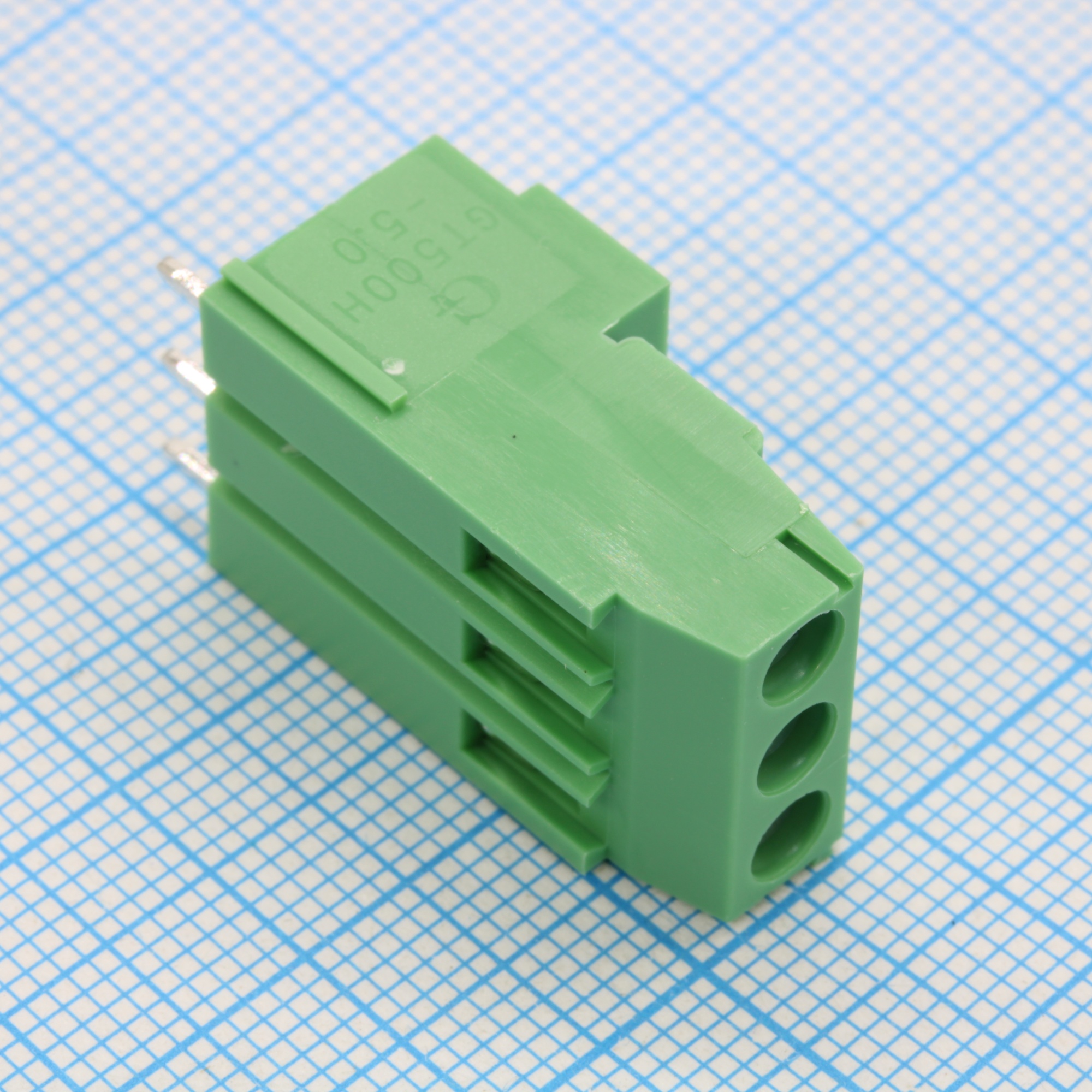 GT500H-5.0-03P-14-00 - Винтовой клеммный блок c рельефной обоймой, 3 контакта. Серия GT500H-5.0