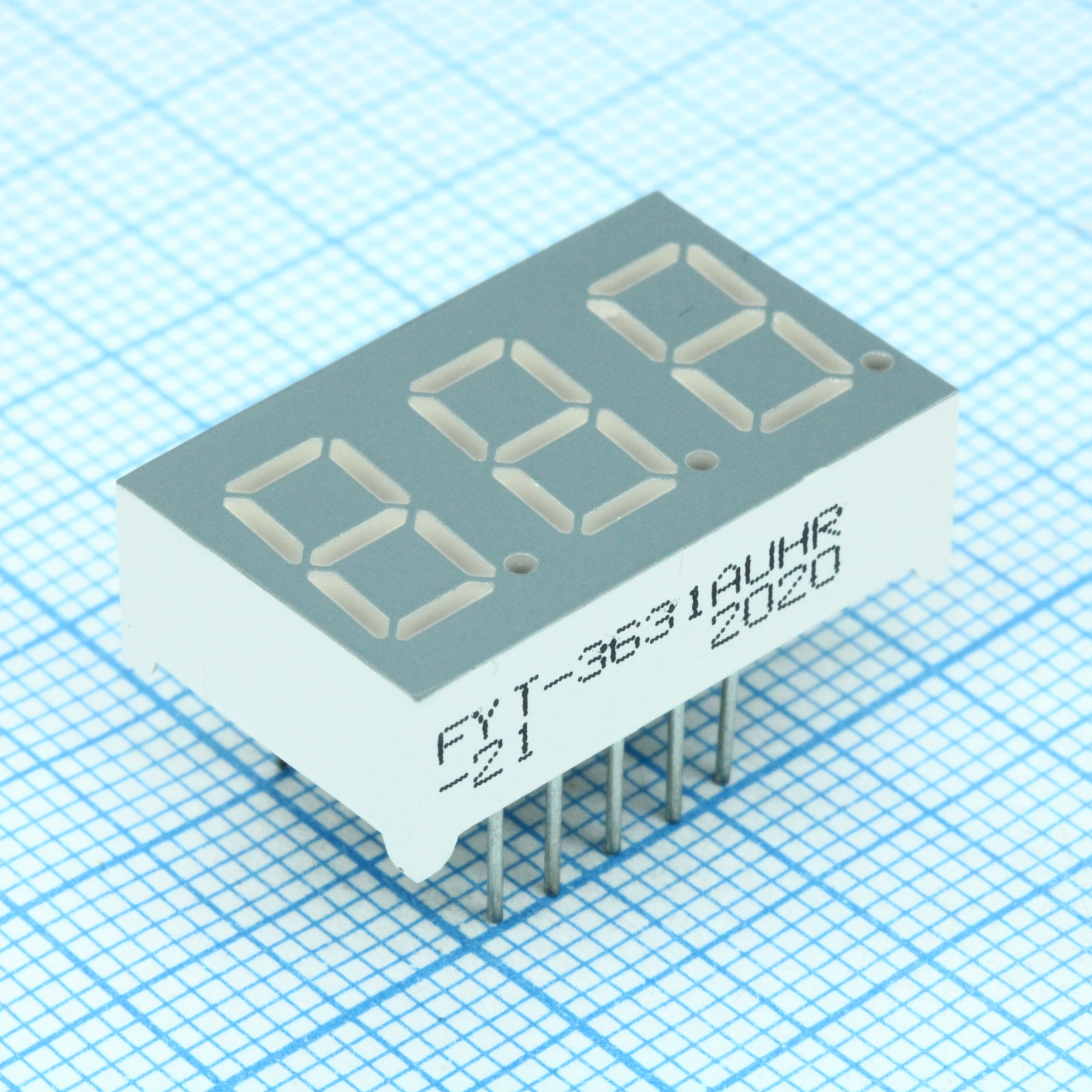 FYT-3631AUHR-21 - 3-х разрядный индикатор 9,2мм/красный/640нм/30-60мкд/ОК