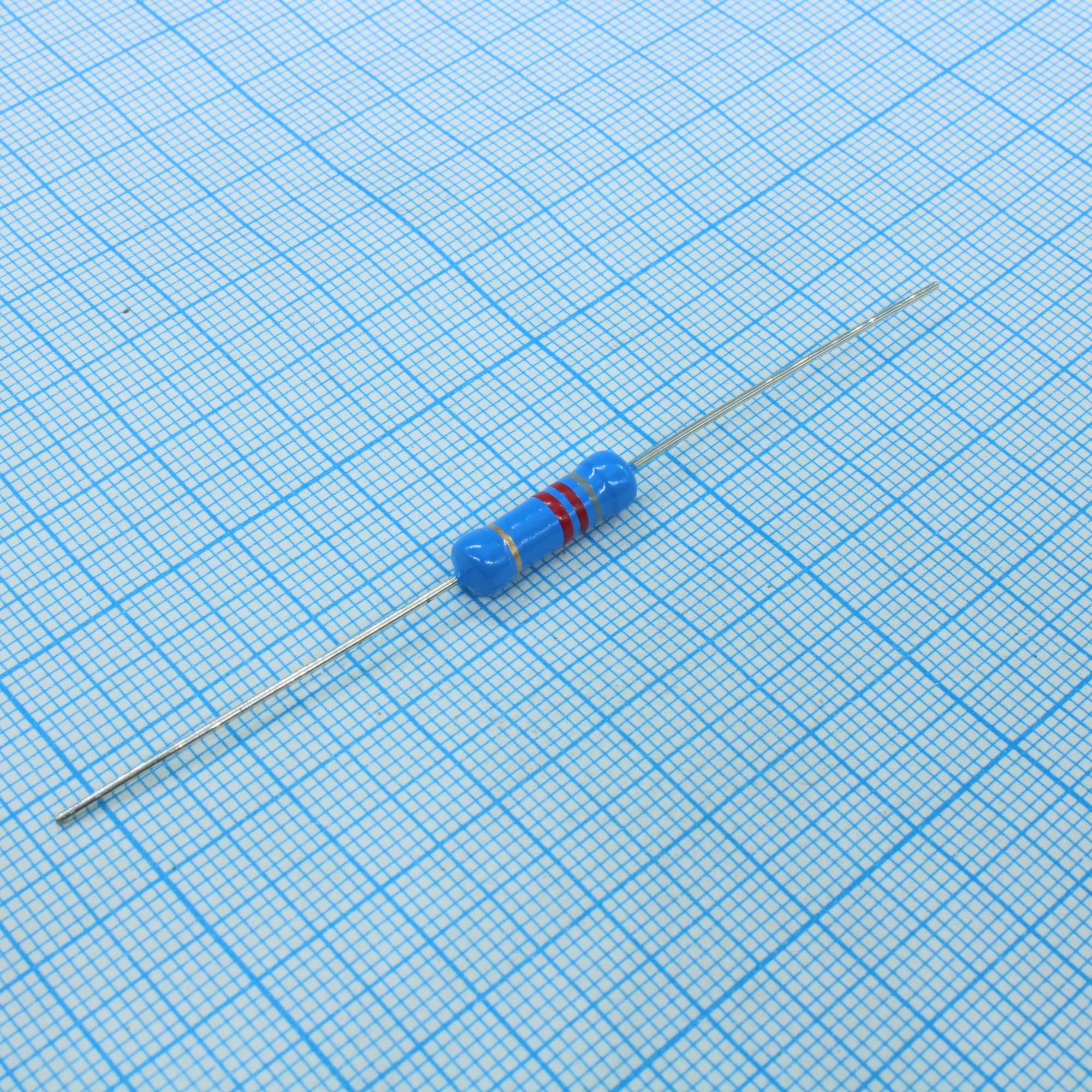 MF200J8K2T - Резистор металлопленочный 2Вт 8,2кОм ±5%