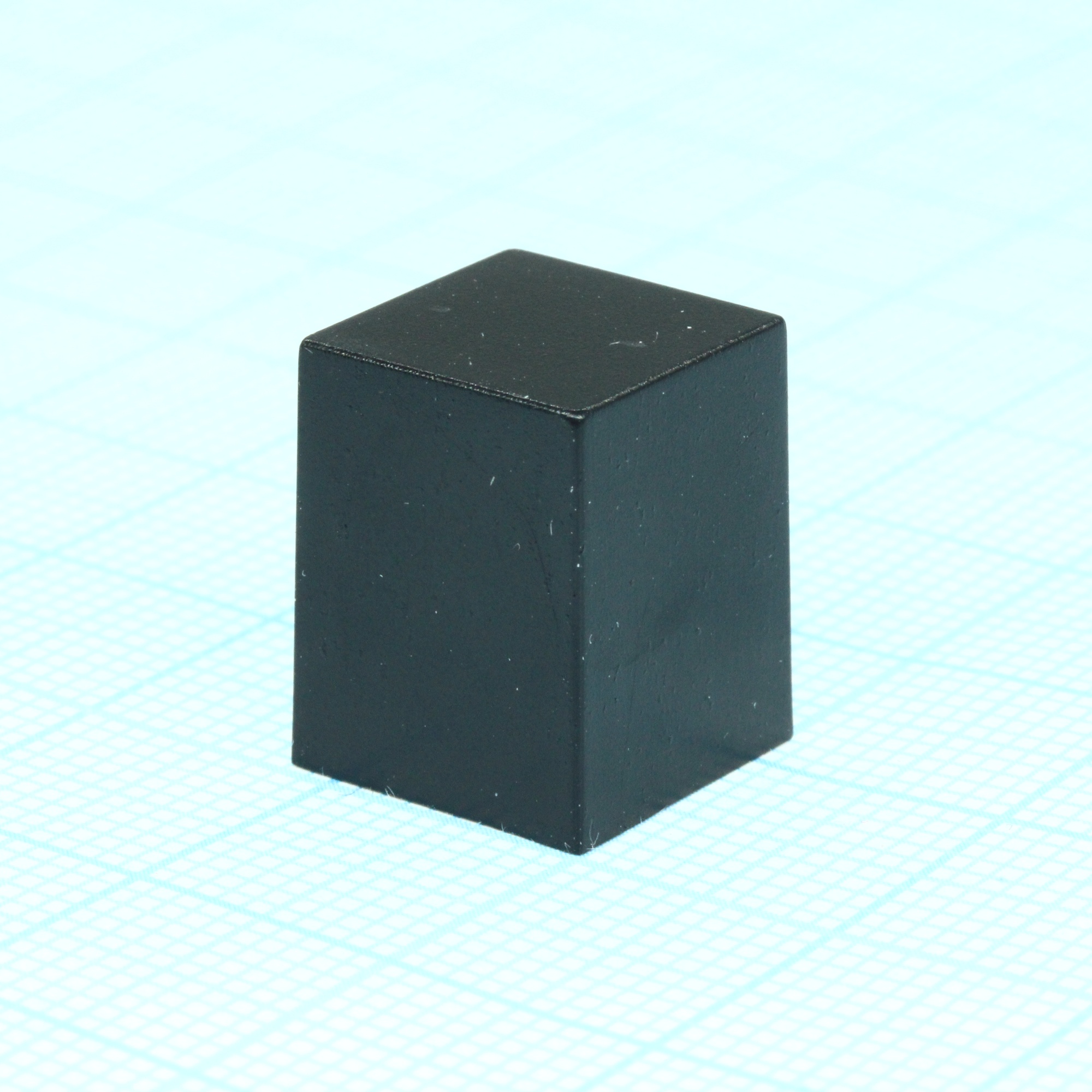 G121215B - Корпус черного цвета из  пластика  под заливку компаундом