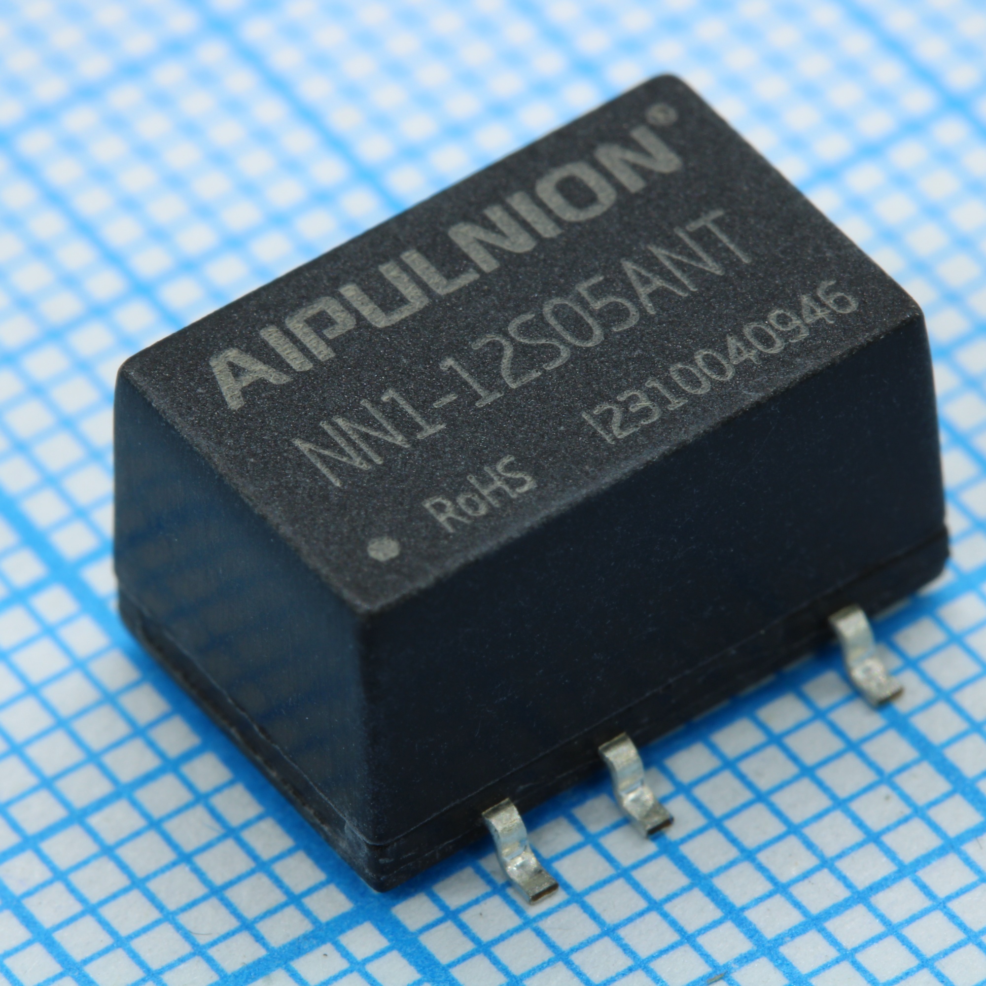 NN1-12S05ANT - DC/DC, 1Вт, вход 10.8…13.2В, выход 5В/0.02…0.2А, изоляция 1500В DC, КПД 84…86%, максимальная емкостная нагрузка не более 3000мкФ, для поверхностного монтажа, 12.7x11.2x7.25мм, -50…115°C, пластик