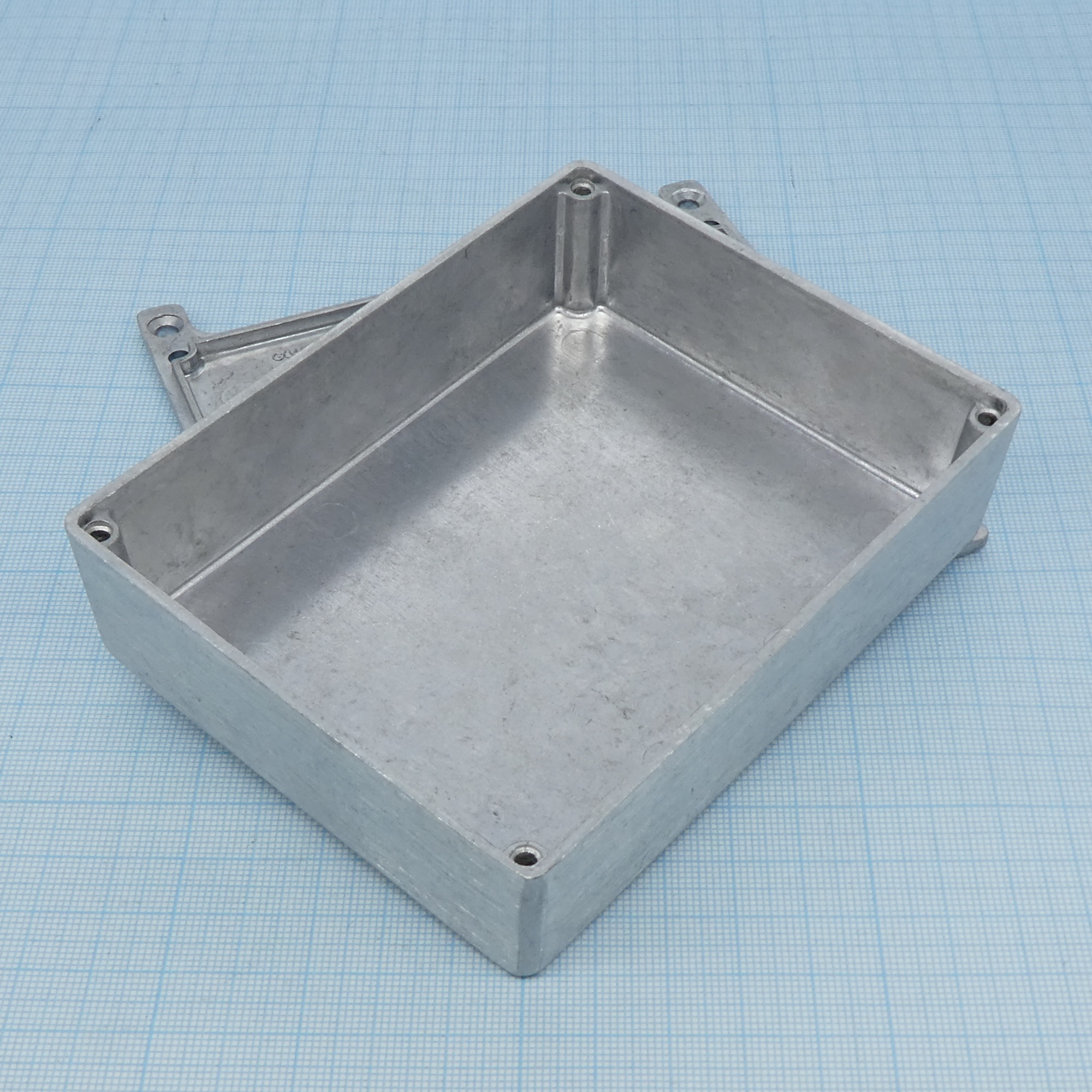 G0473F - Алюминиевый корпус с фланцами некрашеный
