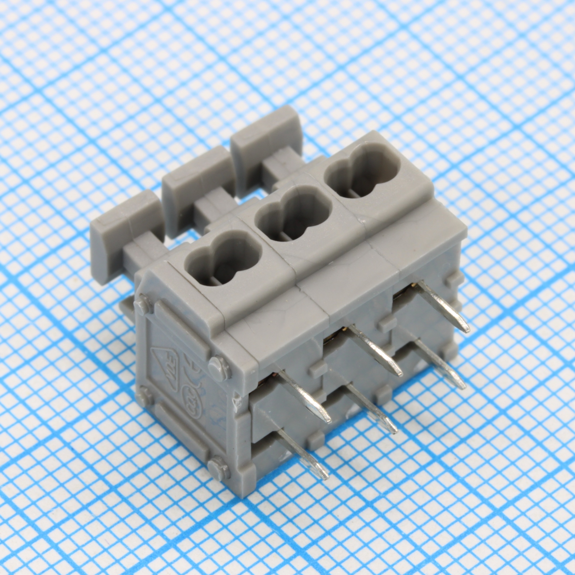 DG235T-5.0-03P-11-00A(H) - Нажимной безвинтовой клеммный блок 3 контакта. Зажим типа торцевой контакт. Серия DG235T-5.0