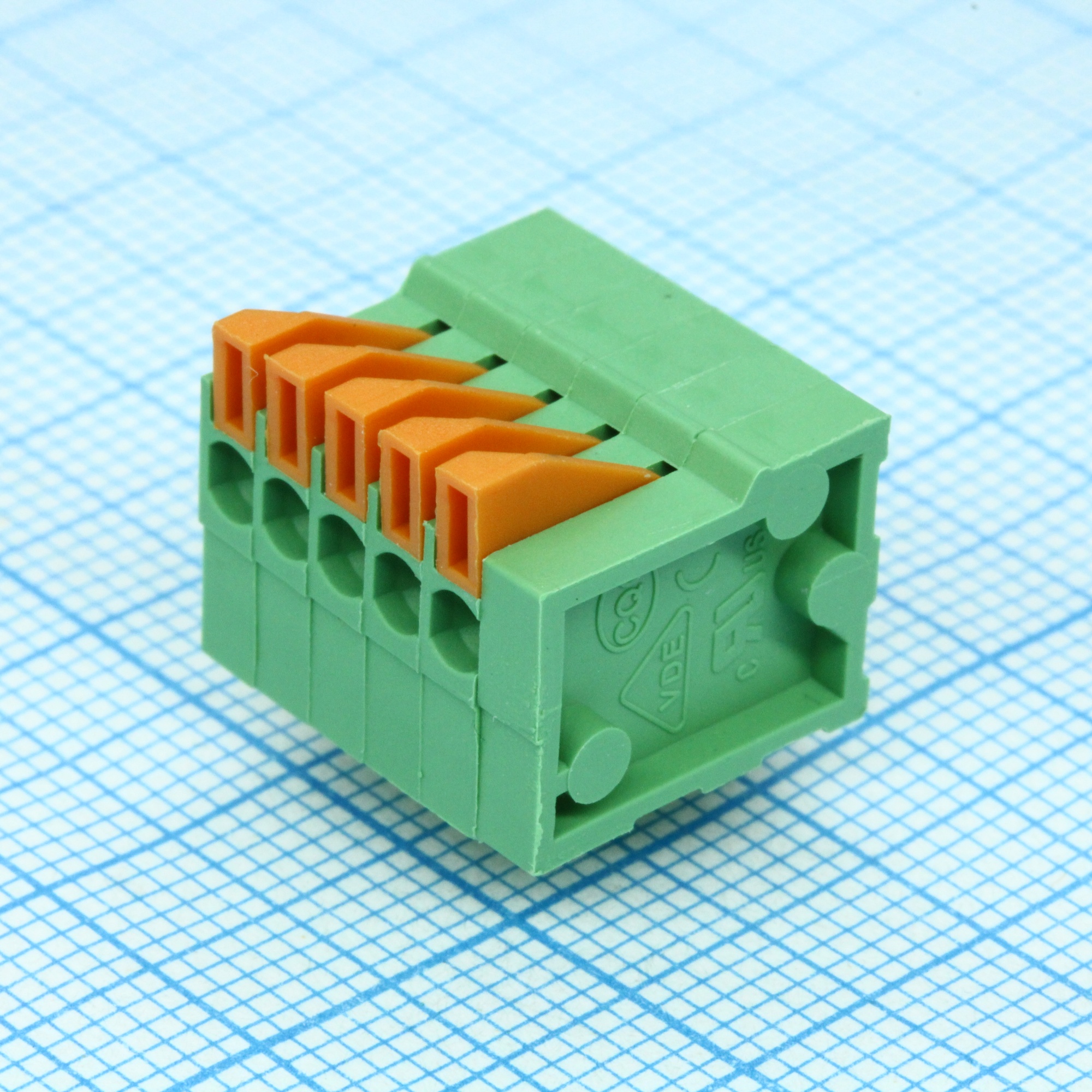 DG141R-2.54-05P-14.00A(H) - Нажимной безвинтовой клеммный блок 5 контактов. Зажим типа торцевой контакт. Серия DG141R-2.54