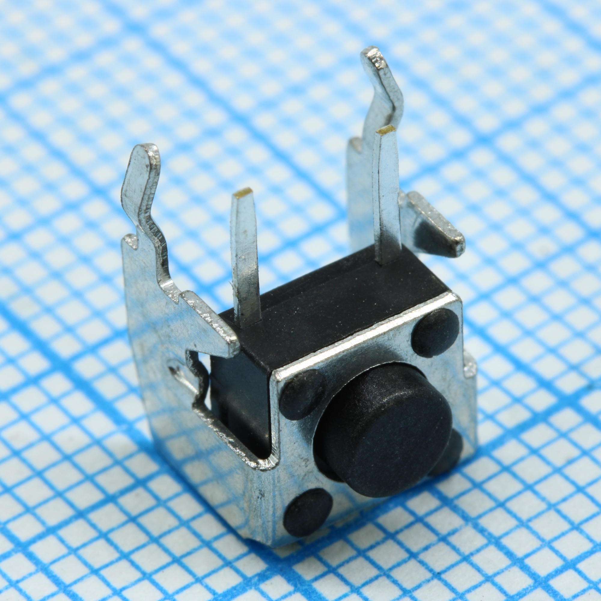 0750HIM-130G-G - Кнопка тактильная 7.3х7.1х3,85мм угловая h=1.35мм усилие нажатия130гр 0.05A 12В монтаж в отверстие