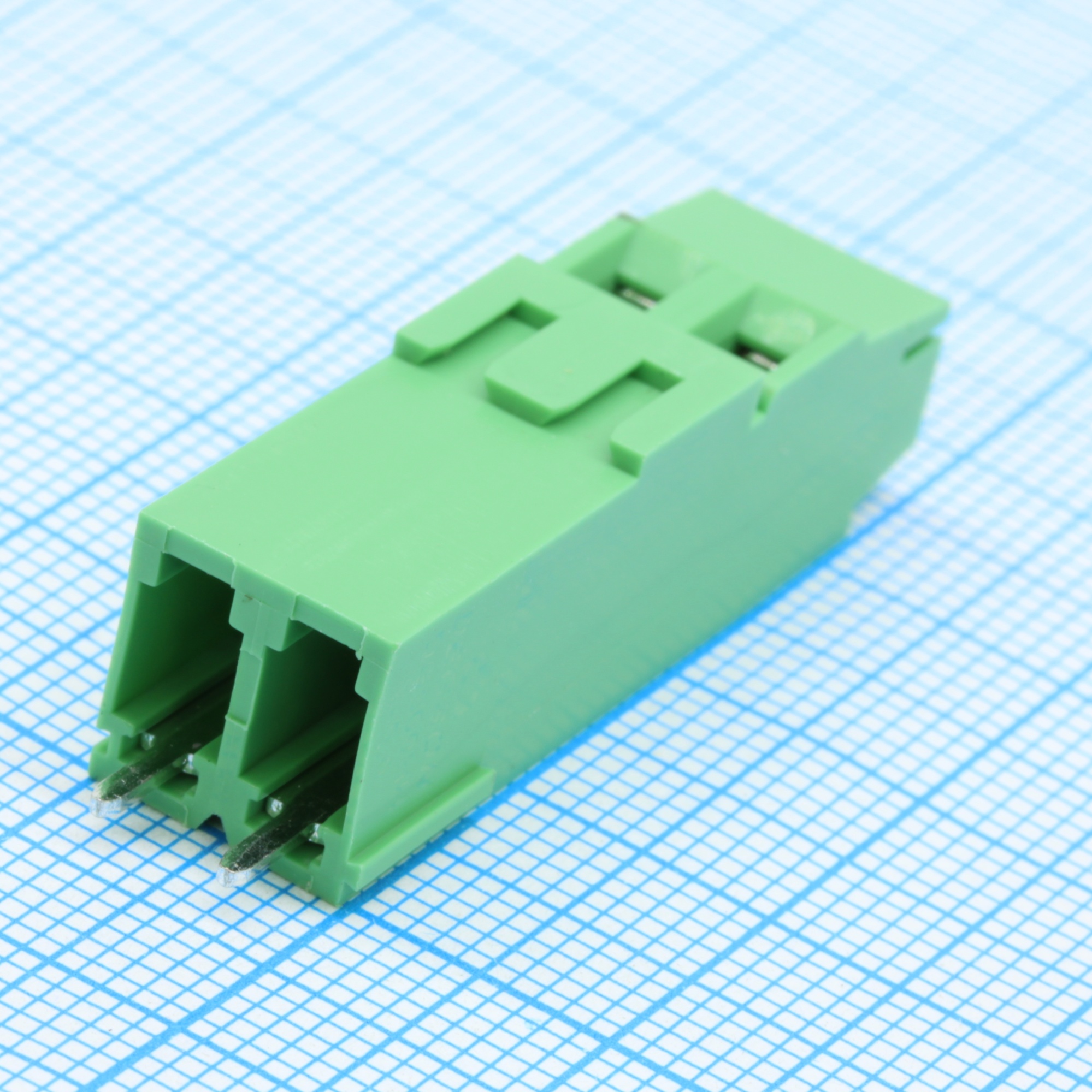 DG500HH-5.0-02P-14-00A(H) - Винтовой клеммный блок c рельефной обоймой, 2 контакта. Серия DG500HH-5.0