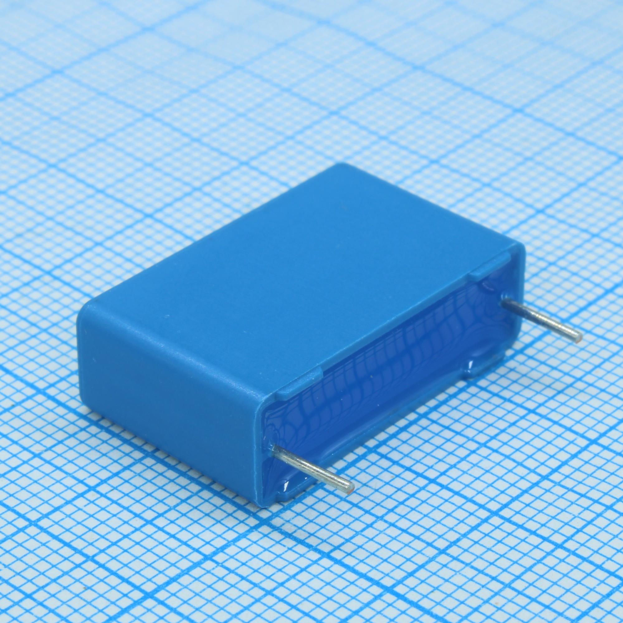 B32023A3104M - MKP Y2 0.1мкФ ±20% 300В  (26.5x8.5x16.5mm) e:22.5mm  110°C (россыпью)