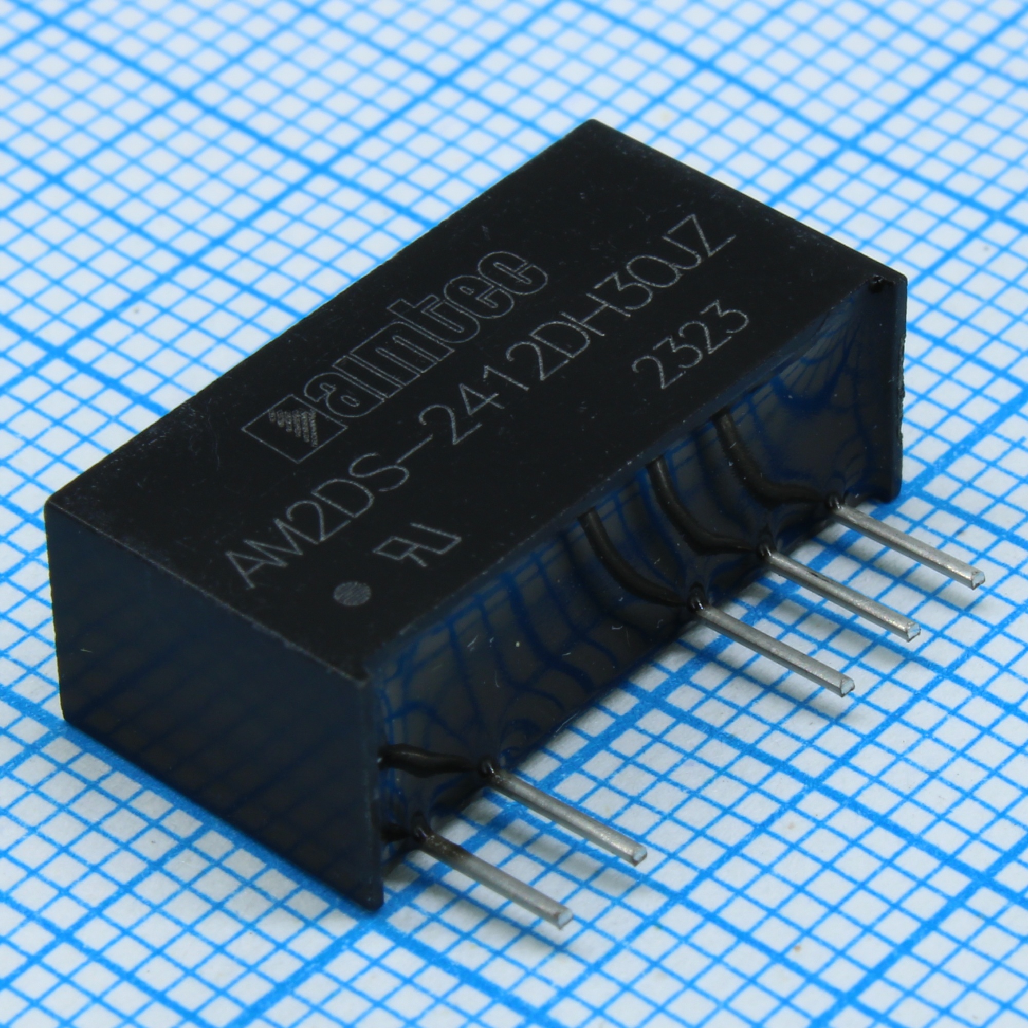 AM2DS-2412DH30JZ - DC/DC, 2Вт, вход 21.6…26.4В, выход ±12В/±0.008…0.083А, изоляция 3000В DC, КПД 83%, максимальная емкостная нагрузка не более 220мкФ, SIP7, 19.65x7.05x10.16мм, -40…105°C, пластик