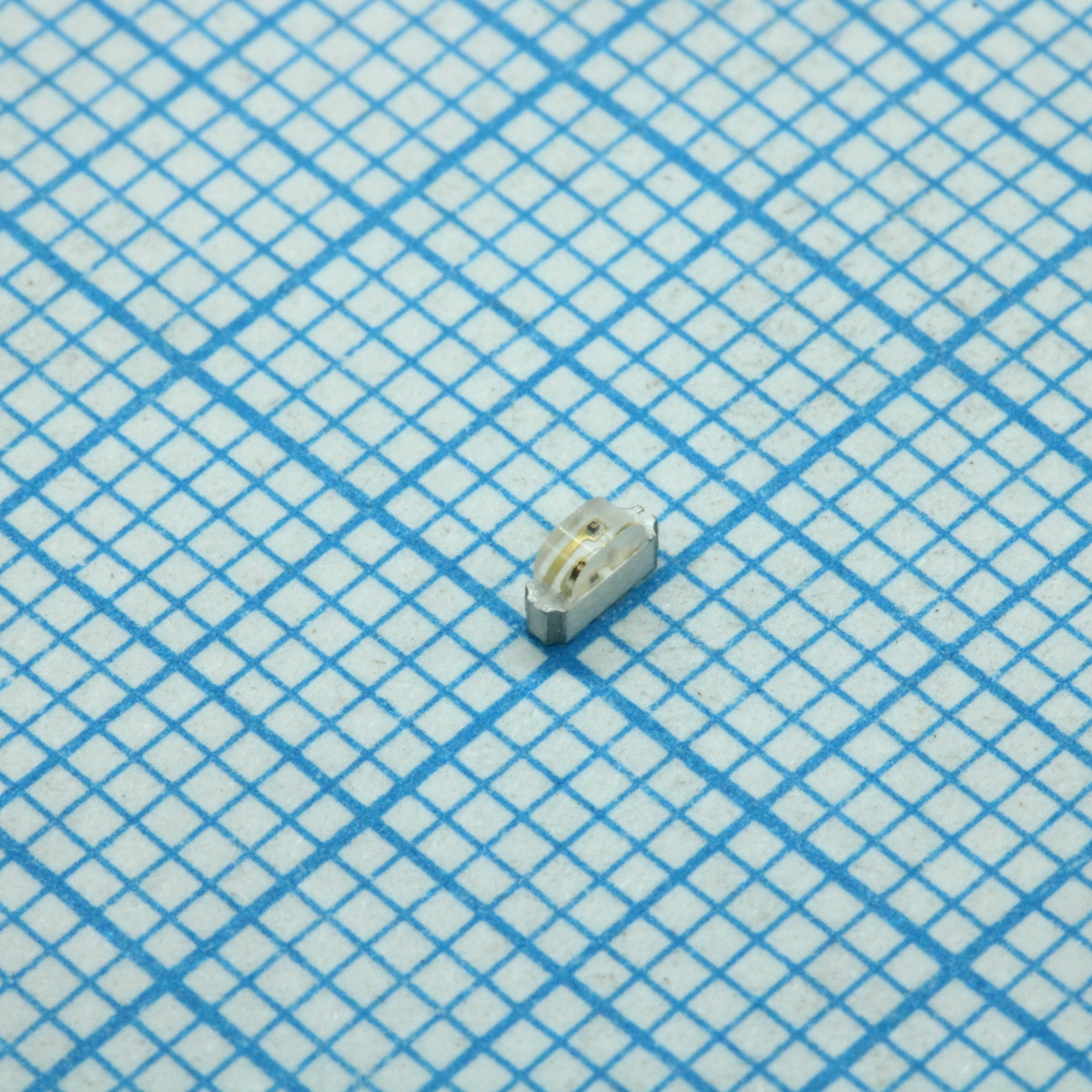 KPBA-3010SURKMGKC - Чип светодиод SMD Красный/Зеленый 3.0х1.0мм прозрачный угловой 140° 120--300мКд/40--80мКд 1,95/2,1В