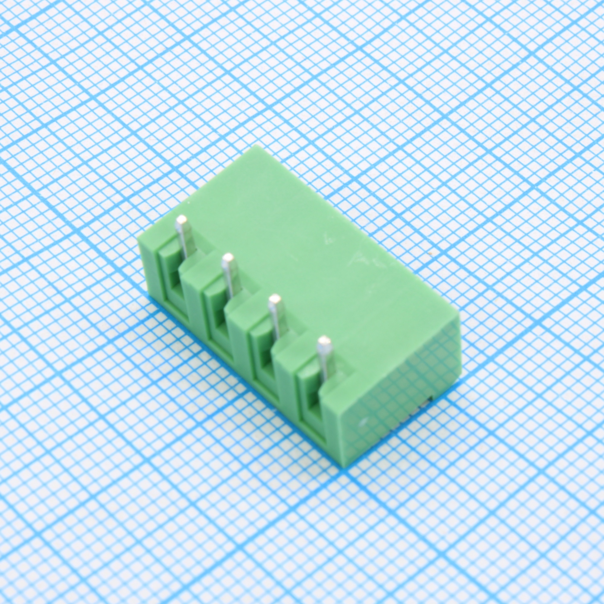 2EGTRC-5.0-04P-14-100 - Разъемный клеммный блок на плату, 4 контакта. Серия 2EGTRC-5.0