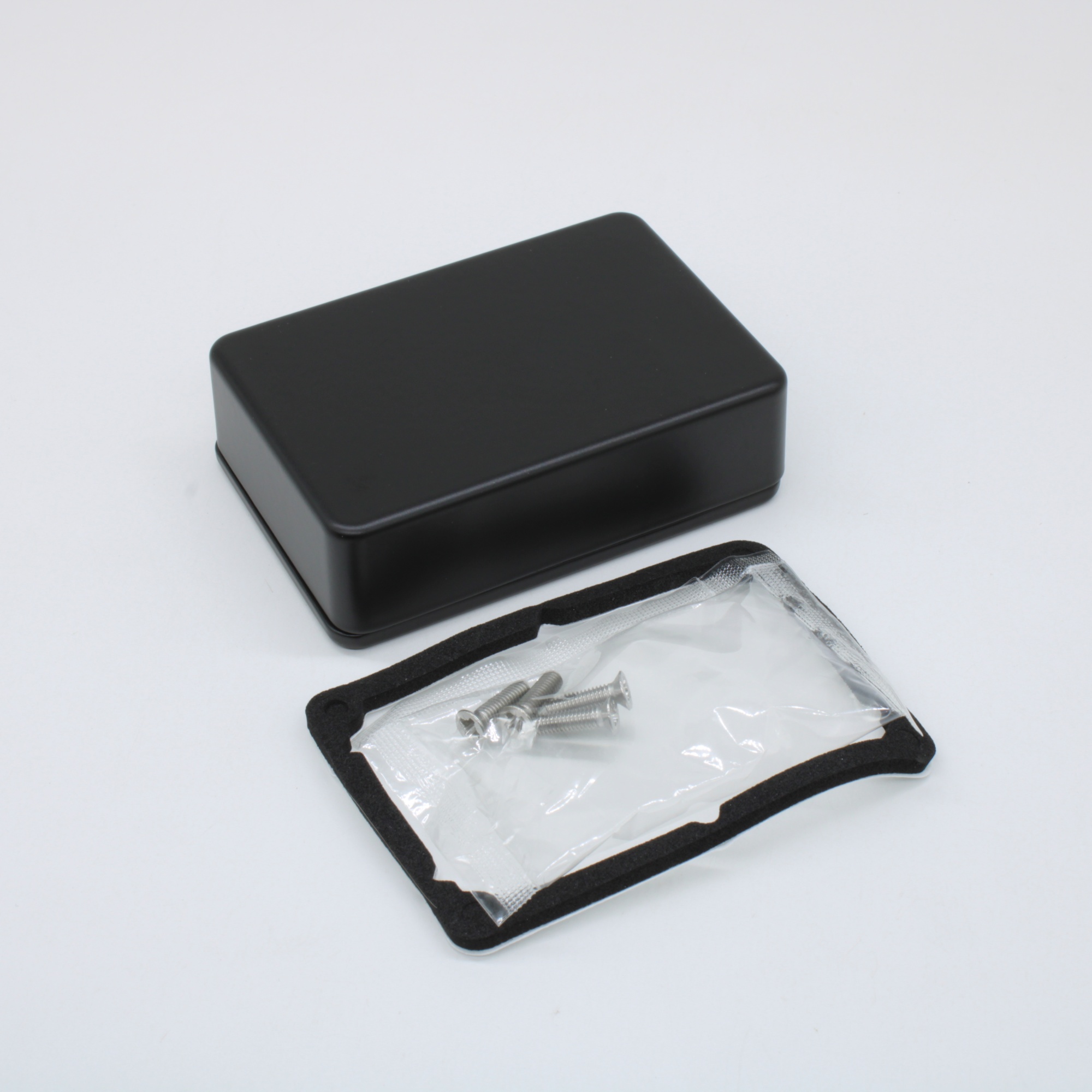 BS31BK - Герметичный алюминиевый корпус с прокладкой, IP66, черный