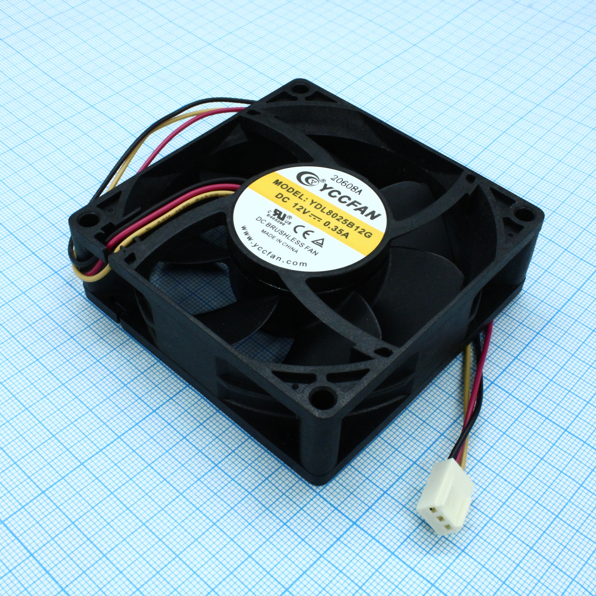 YDL8025B12G - Вентилятор 12В 80х80x25 B 4000 об/мин, 71.9м3/час, 38.3дБ, подшипник качения, выход датчика тахометра, тип вывода - провод с коннектором