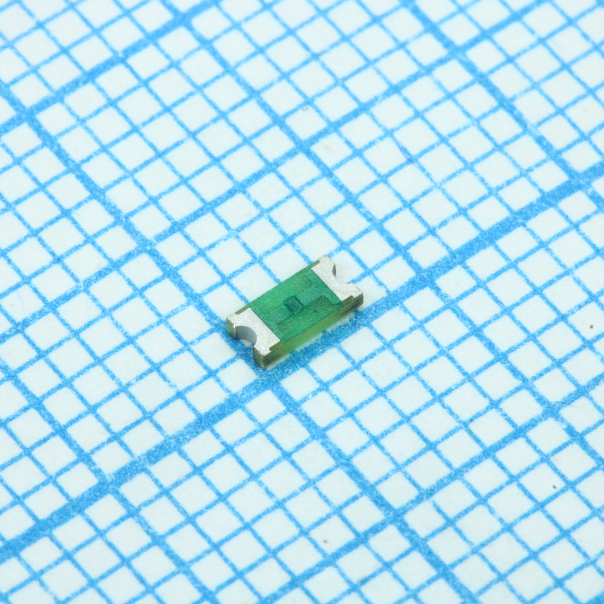 0466005.NR - Предохранитель сверхбыстродействующий 32В 5А серия 466 для поверхностного монтажа 1206