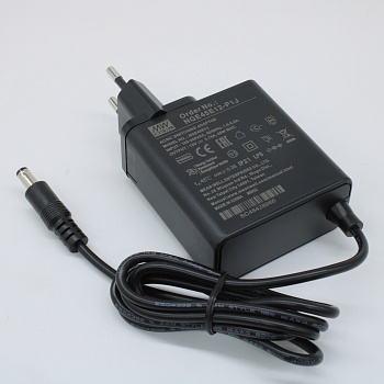 NGE45E12-P1J - AC-DC, 45Вт, сетевой адаптер, выход 12В/3.75А, вход 80...264В AC, 47...63 Гц, изоляция 4000B DC, 2xMOPP, 62x30*x65мм, -30...+70C, евровилка, выходной разъем 11мм, диам. 5.5х2.1мм