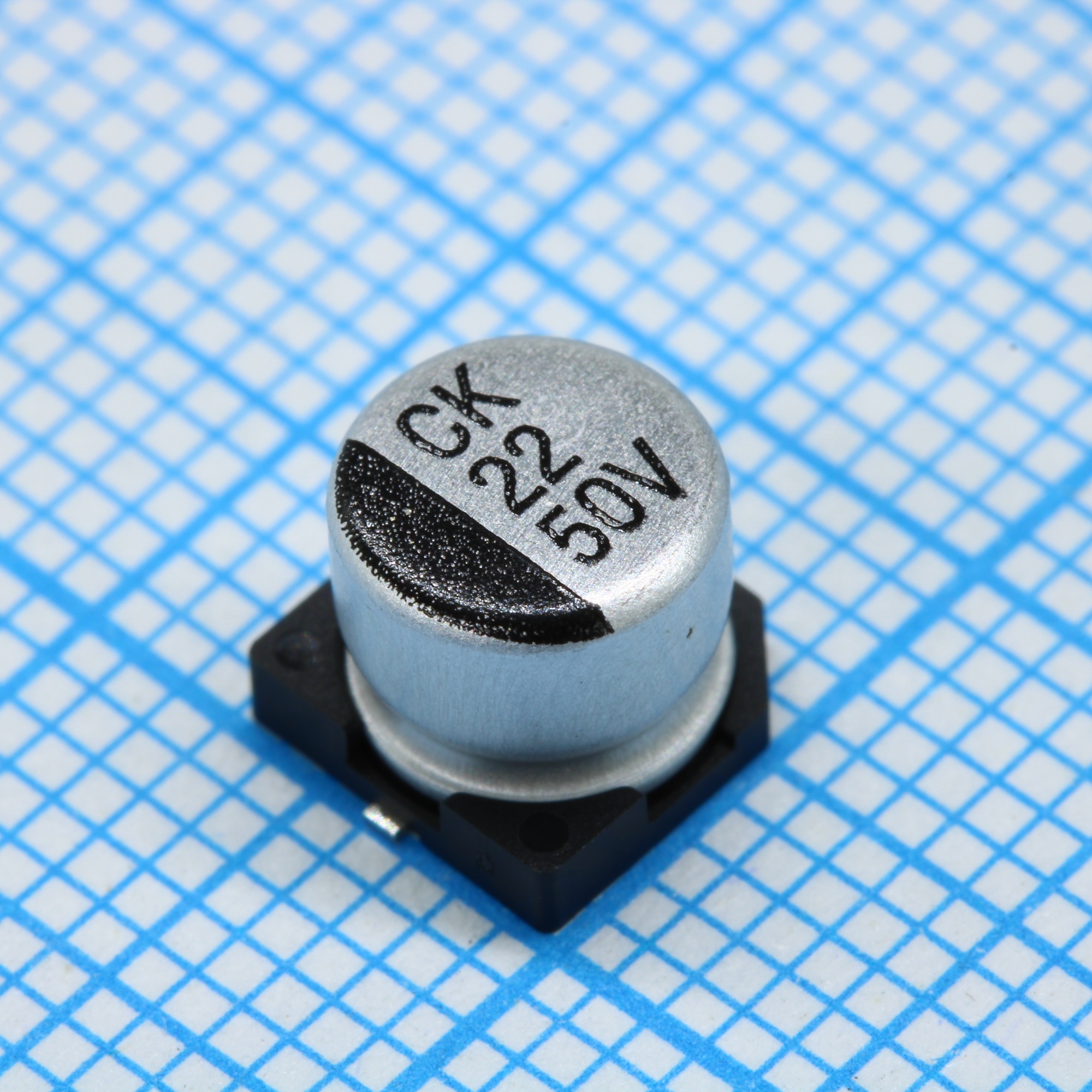 JCK1H220M063054 - Конденсатор алюминиевый электролитический SMD 22мкФ 50В ±20% (6.3 X 5.5мм) 42мА 1000час 105°C лента на катушке