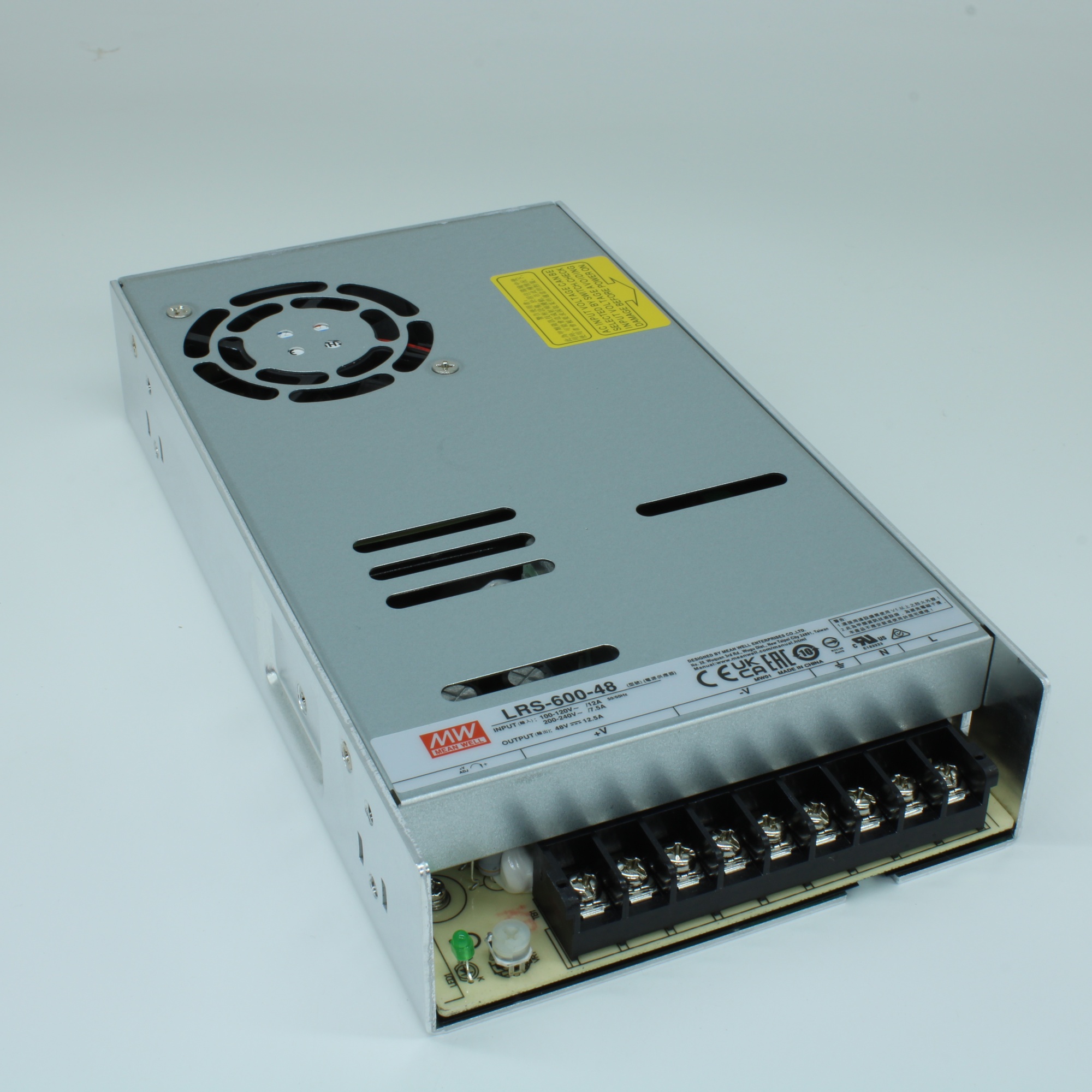 LRS-600-48 - AC-DC, 600Вт, вход 90…264В AC (переключатель), 47…63Гц, выход 48В/12.5A, рег.вых=45.6…52.8В, изоляция 3000В AC, в кожухе 225х124х41мм, -20…+65°С