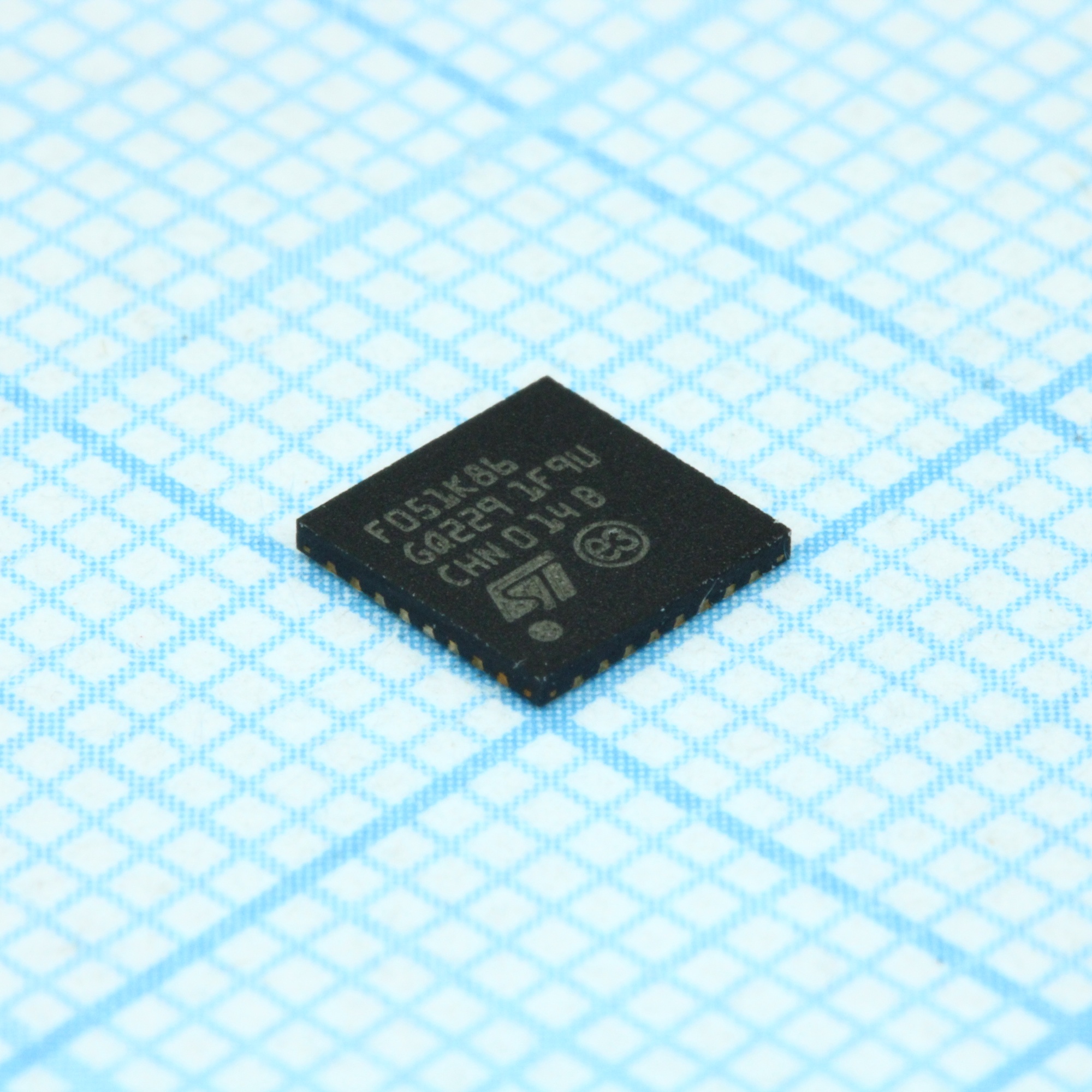 STM32F051K8U6 - 32бит ARM Cortex M0, 48МГц, 64кб Flash, 8кб ОЗУ, SPI/I2S, SPI, 2*I2C, , 2xUSART, CEC, 9 таймеров, АЦП 12 бит * 10 каналов, 12бит *ЦАП, RTC